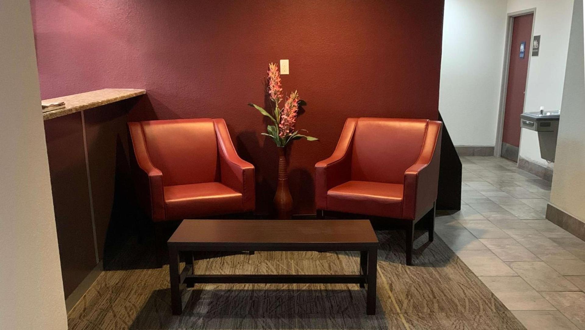 Quality Inn & Suites Near Six Flags and Medical Center photo 14