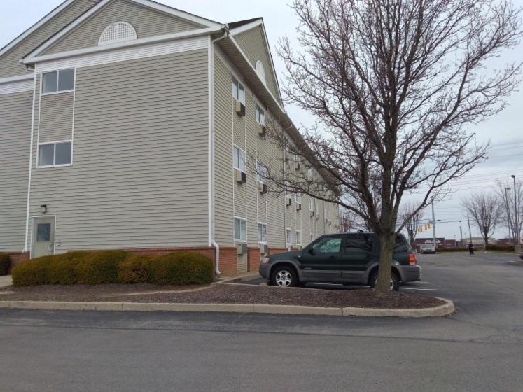 InTown Suites Extended Stay Indianapolis IN - Traders Point photo 2