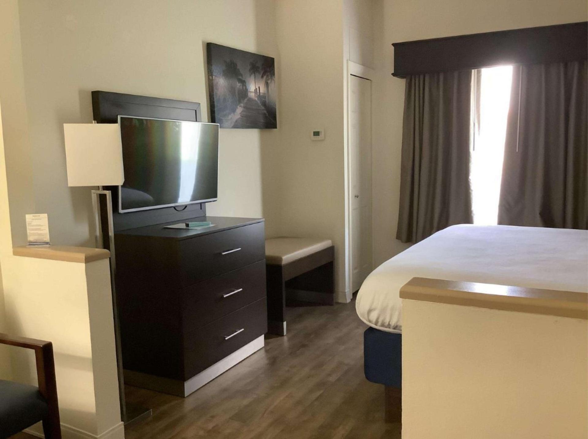 Best Western Plus Madison photo 16