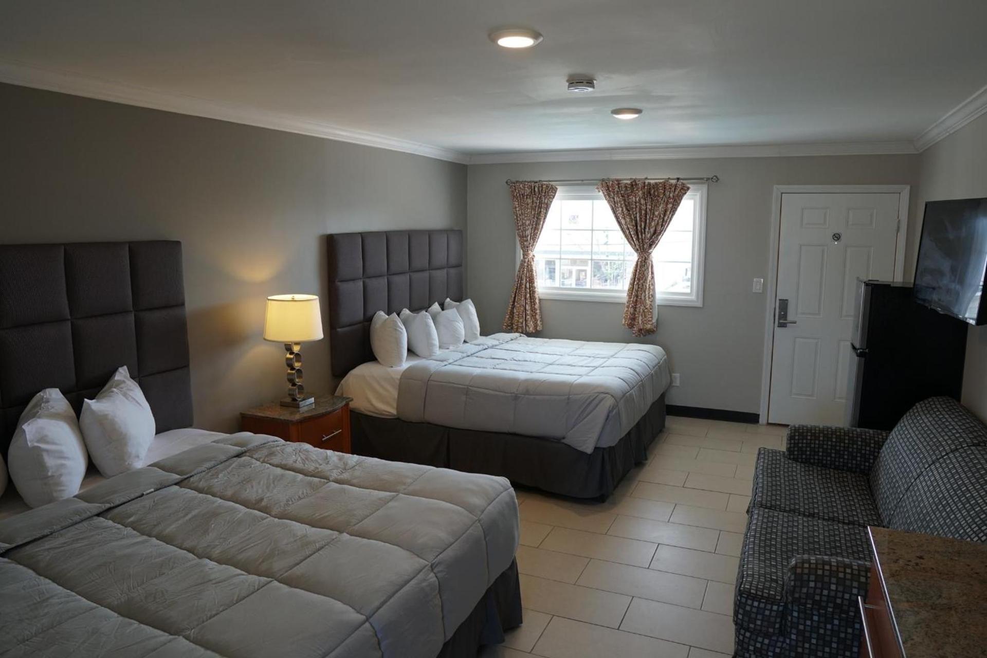 Sunrise Inn photo 17