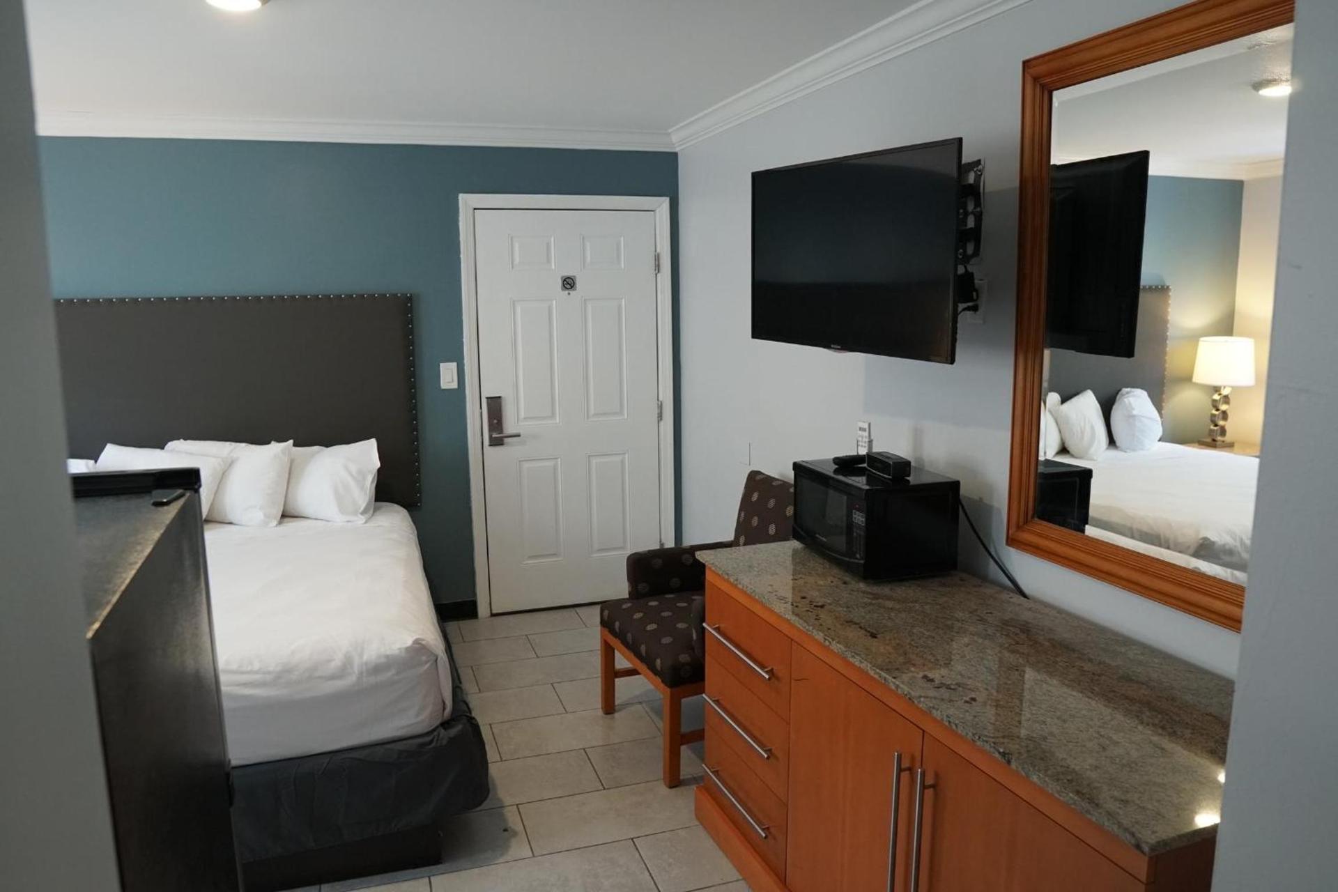Sunrise Inn photo 23