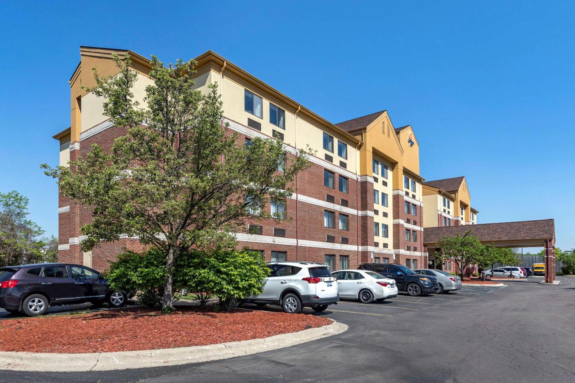Comfort Inn Warren - Detroit North — hotel in Warren