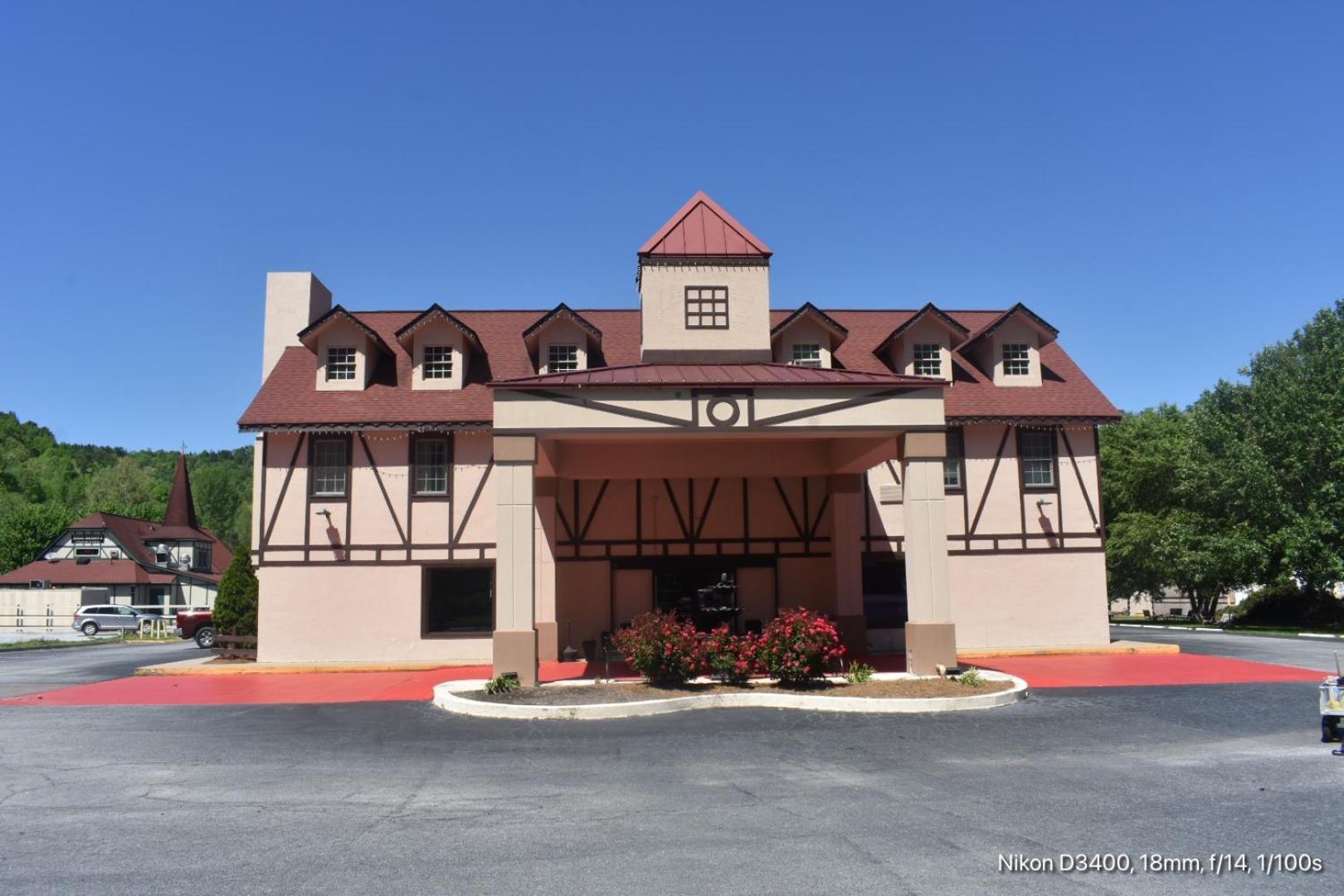Baymont by Wyndham Helen photo 4