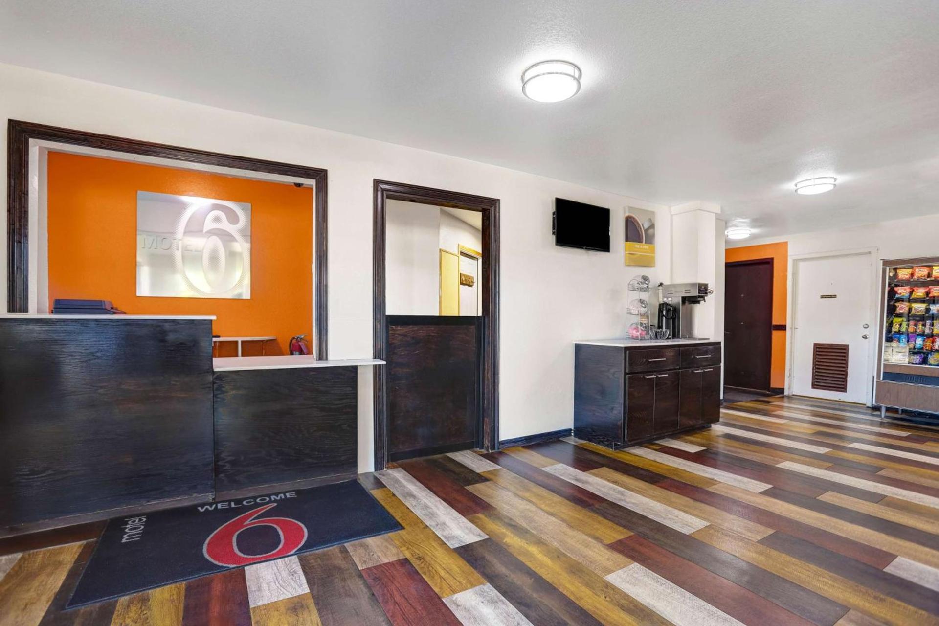 Motel 6-Truth Or Consequences, NM photo 21