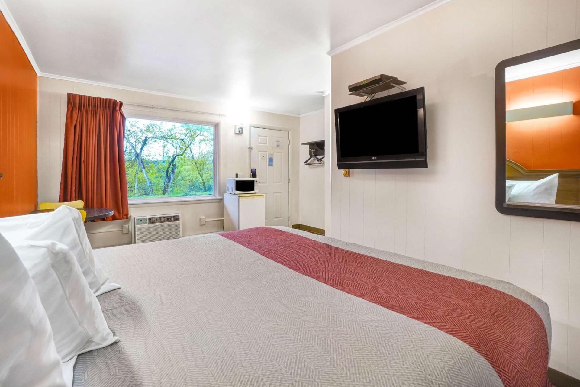 Motel 6-Ilion, NY photo 10
