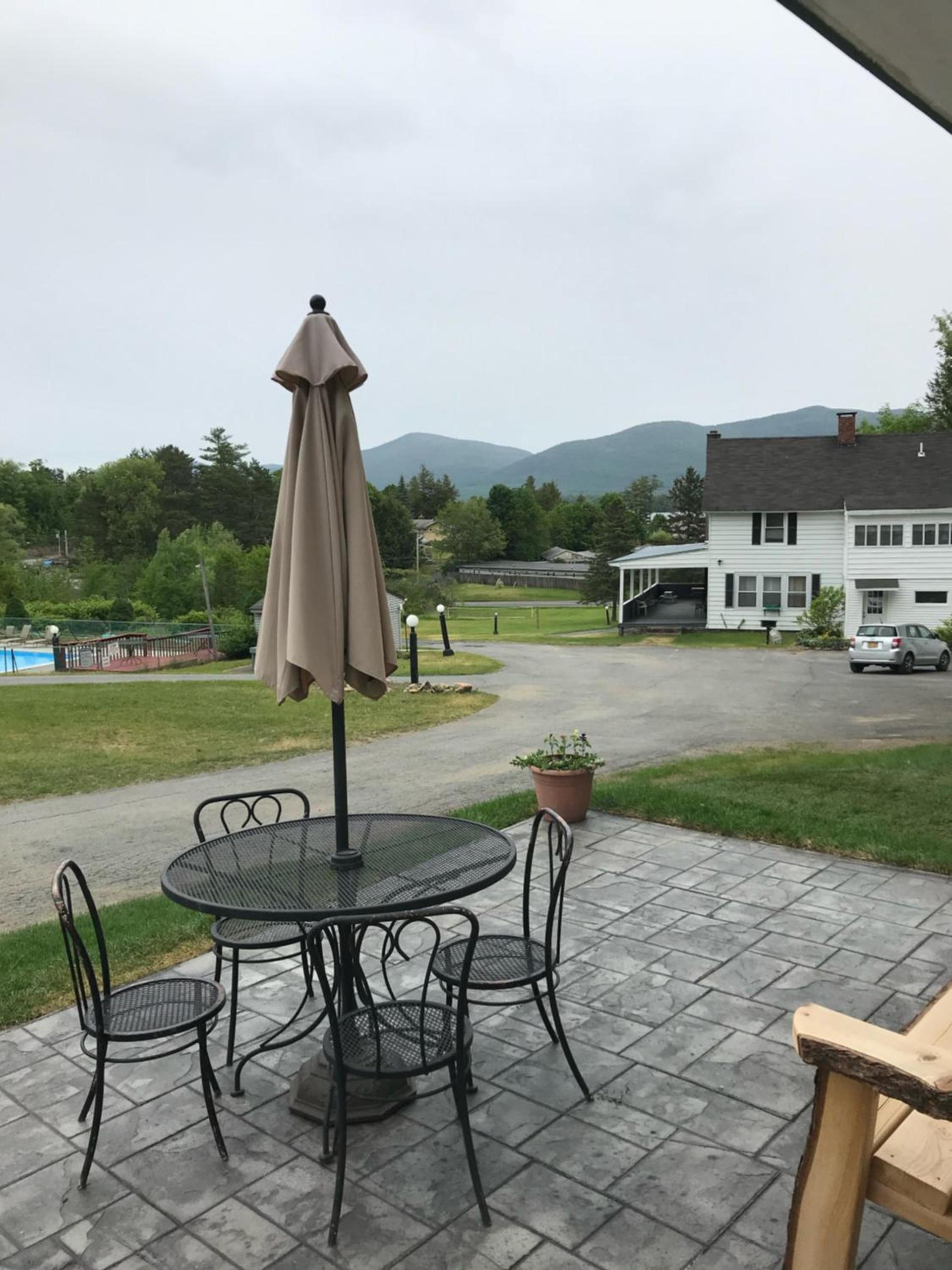 Hill View Motel and Cottages photo 39