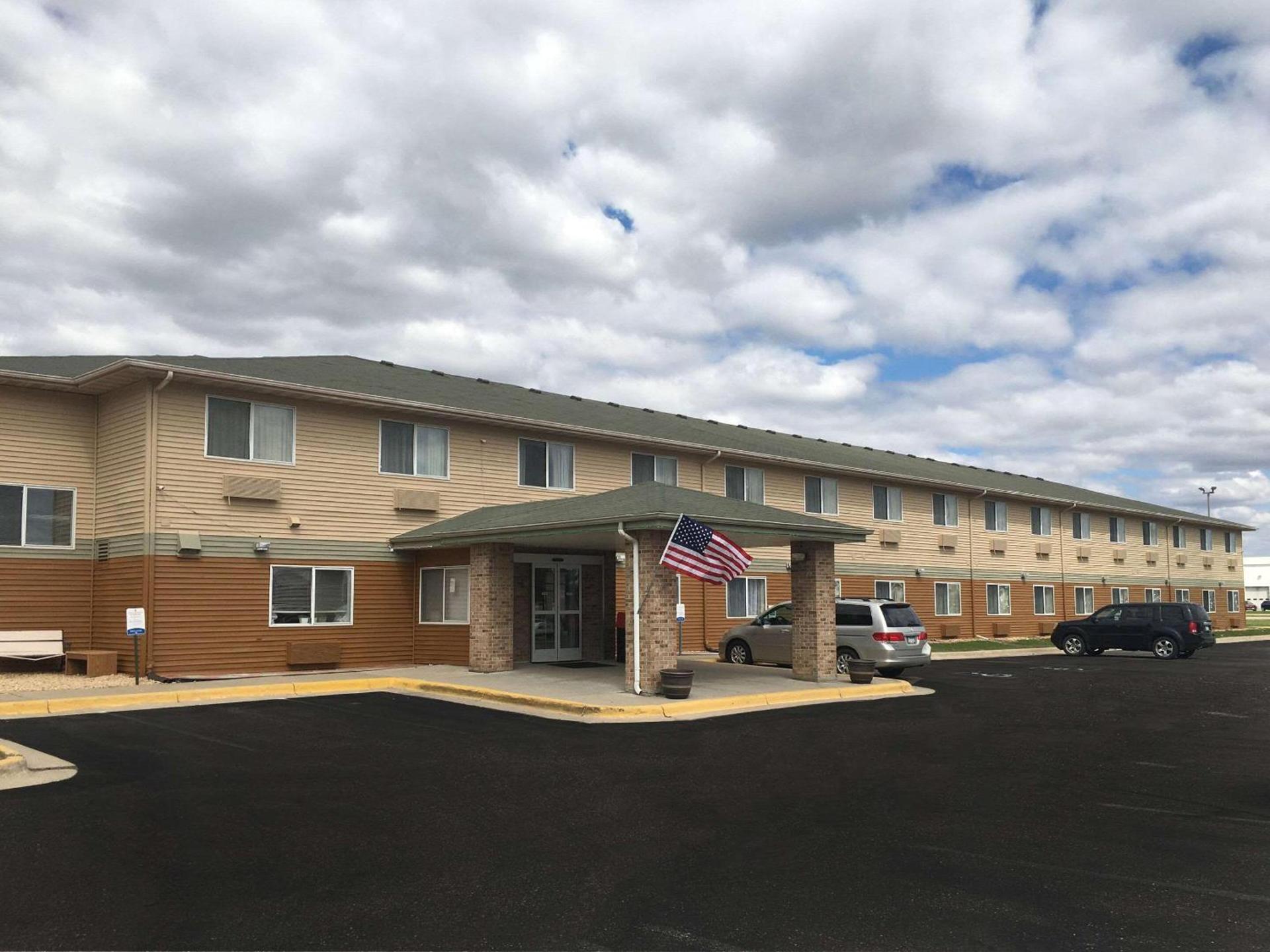 Quality Inn & Suites Mankato East photo 2