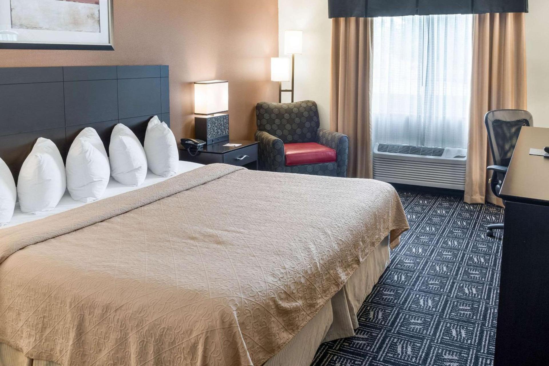 Quality Inn & Suites Mankato East photo 8