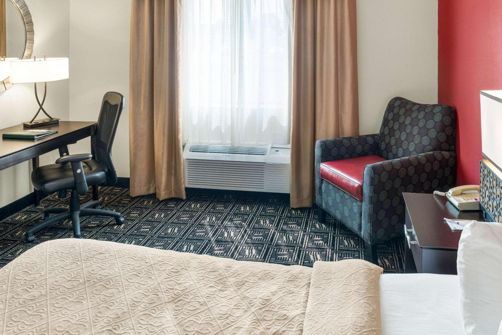 Quality Inn & Suites Mankato East photo 12