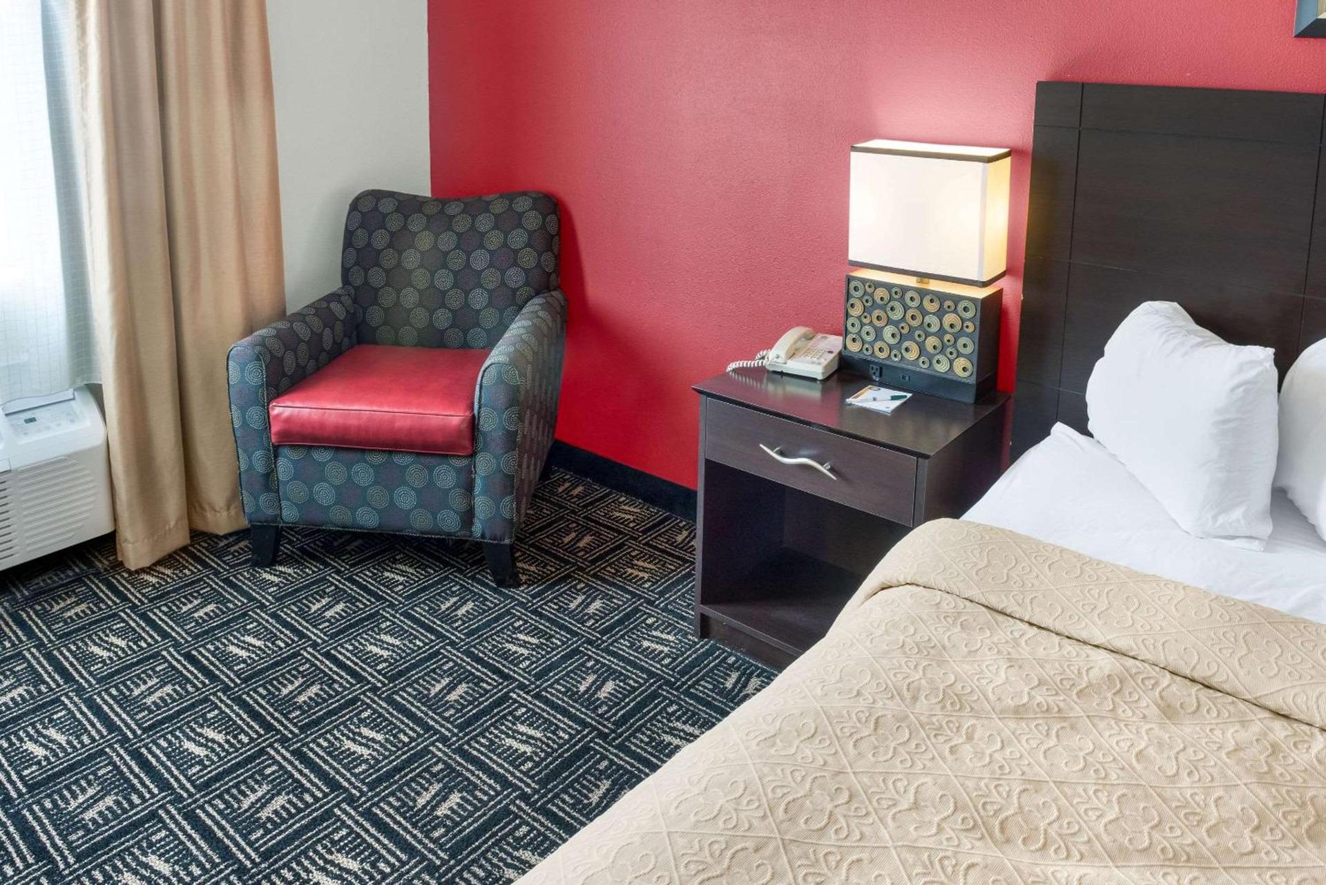 Quality Inn & Suites Mankato East photo 13
