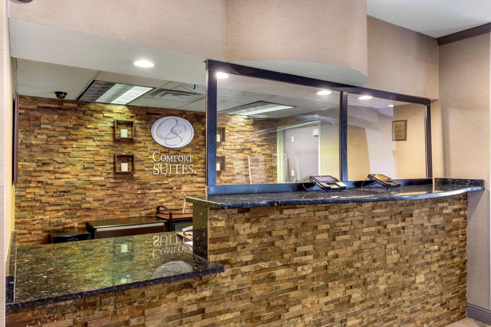 Comfort Suites Denver Tech Center photo 3