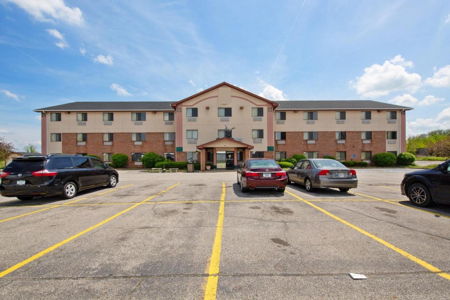 OYO Hotel Portage I-94 photo 2