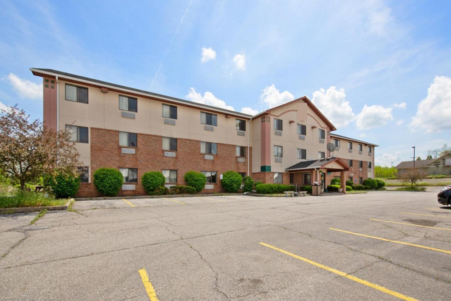 OYO Hotel Portage I-94 photo 51