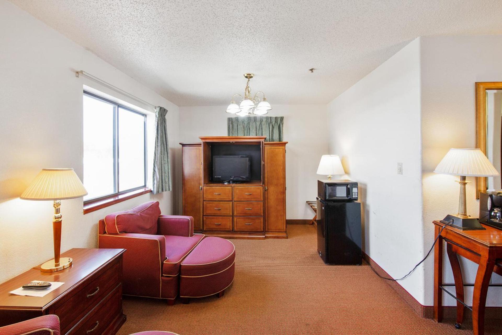 OYO Hotel Portage I-94 photo 29