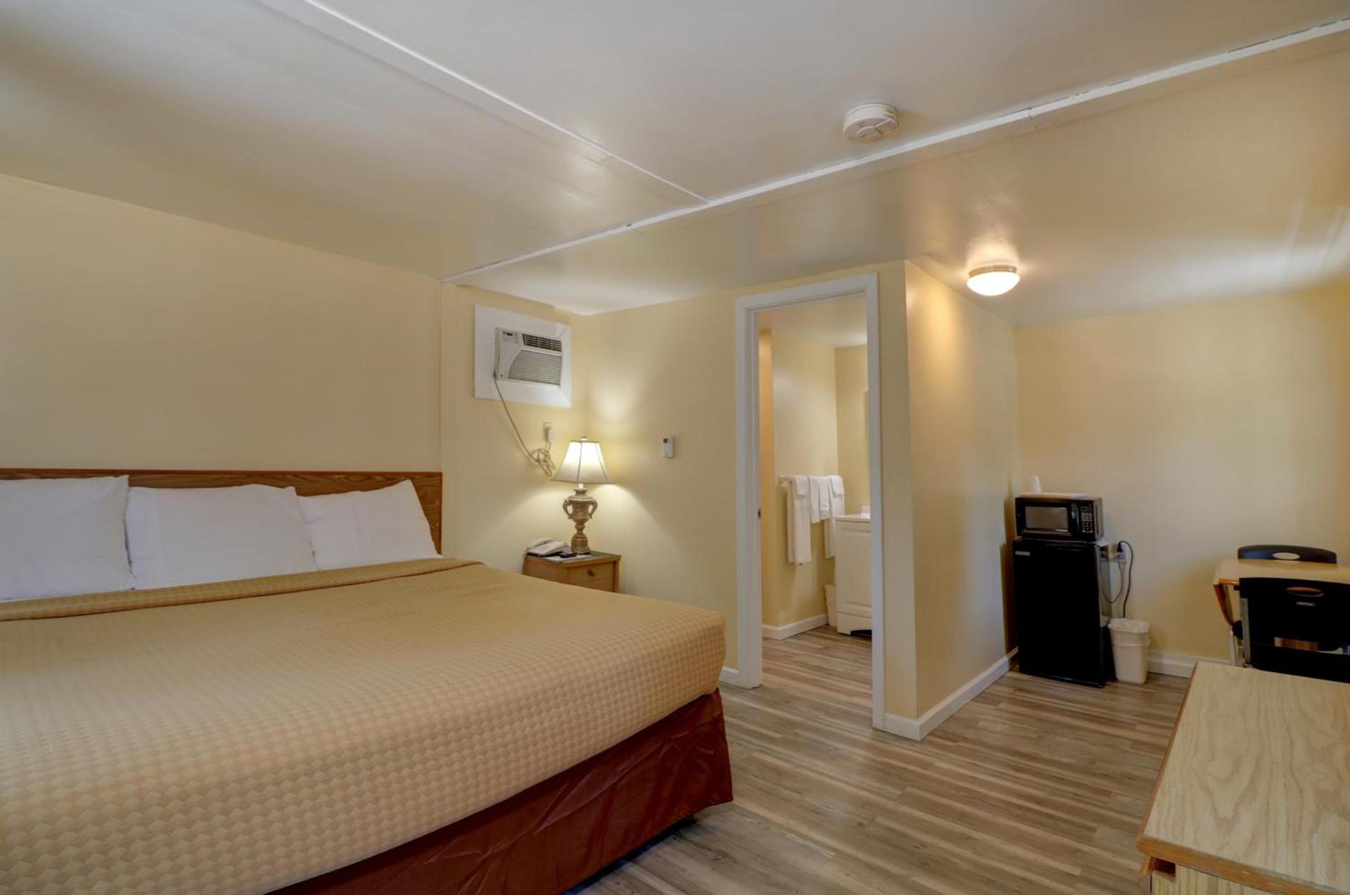 Brookside Inn & Cottages photo 39