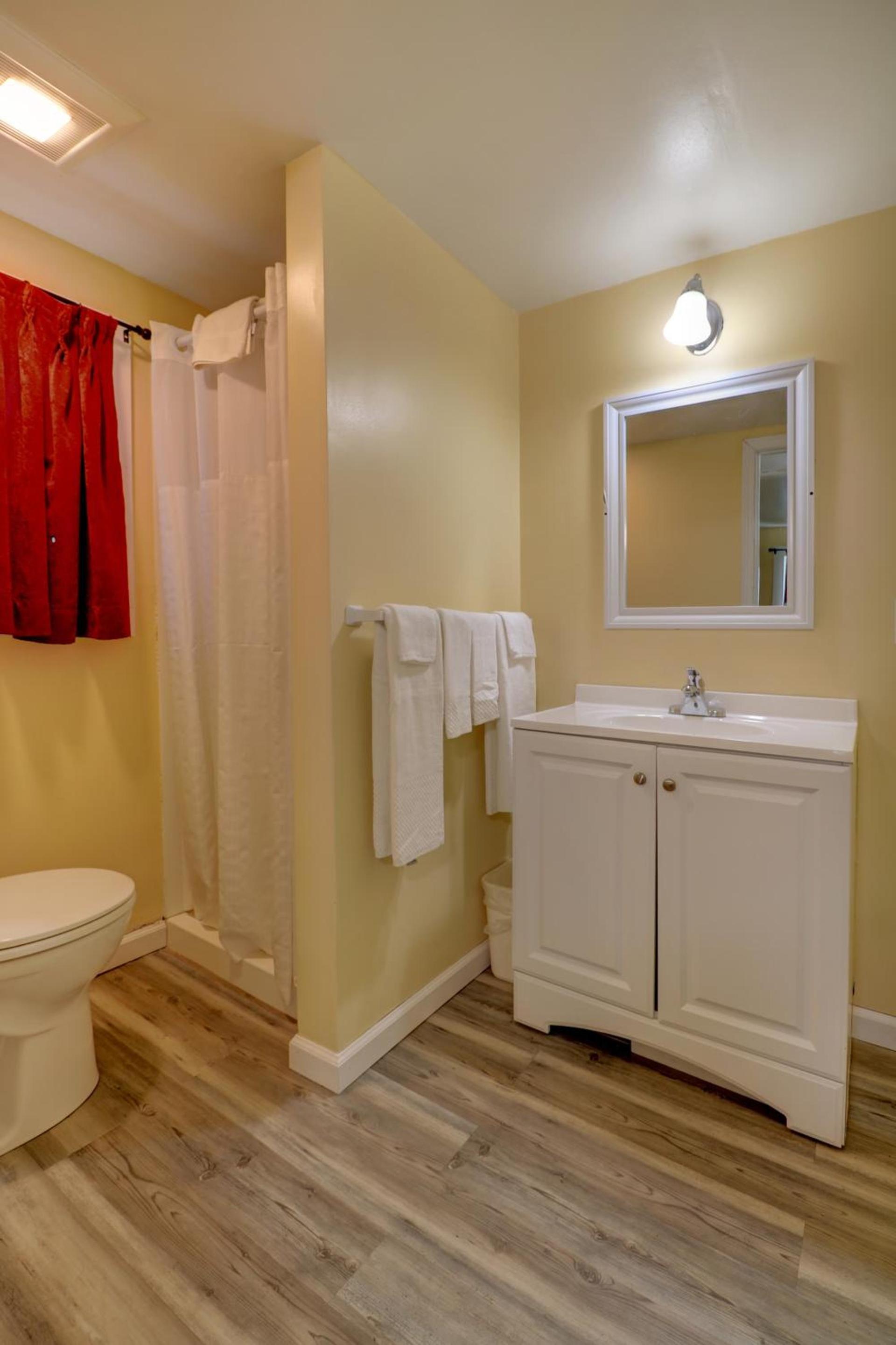 Brookside Inn & Cottages photo 40