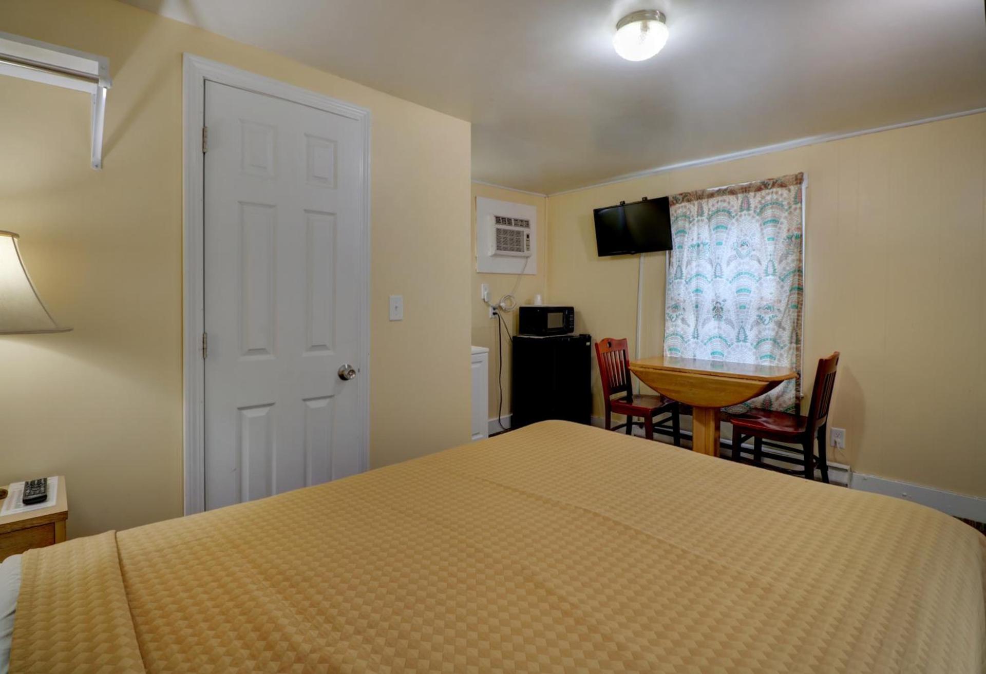 Brookside Inn & Cottages photo 42