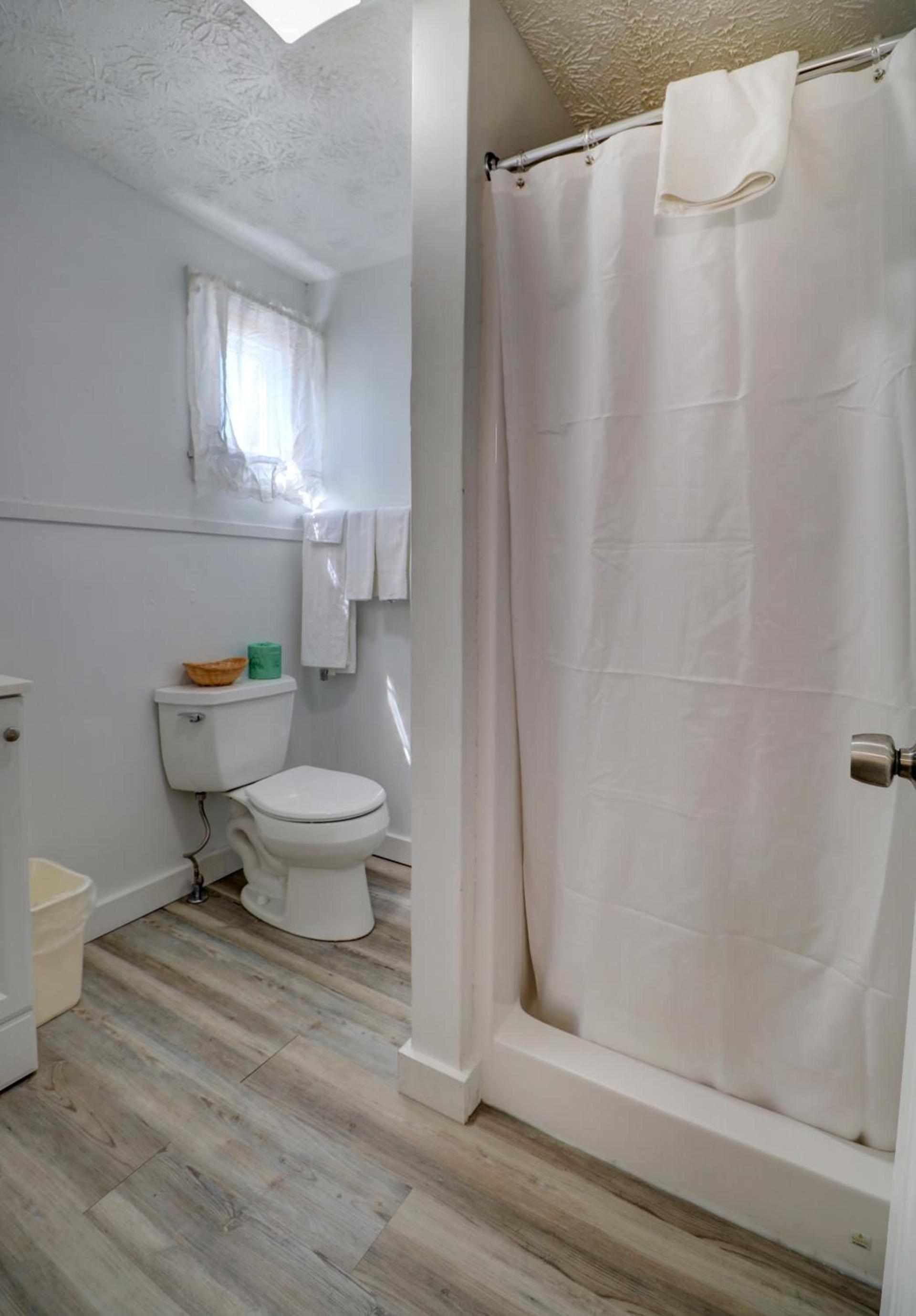 Brookside Inn & Cottages photo 45