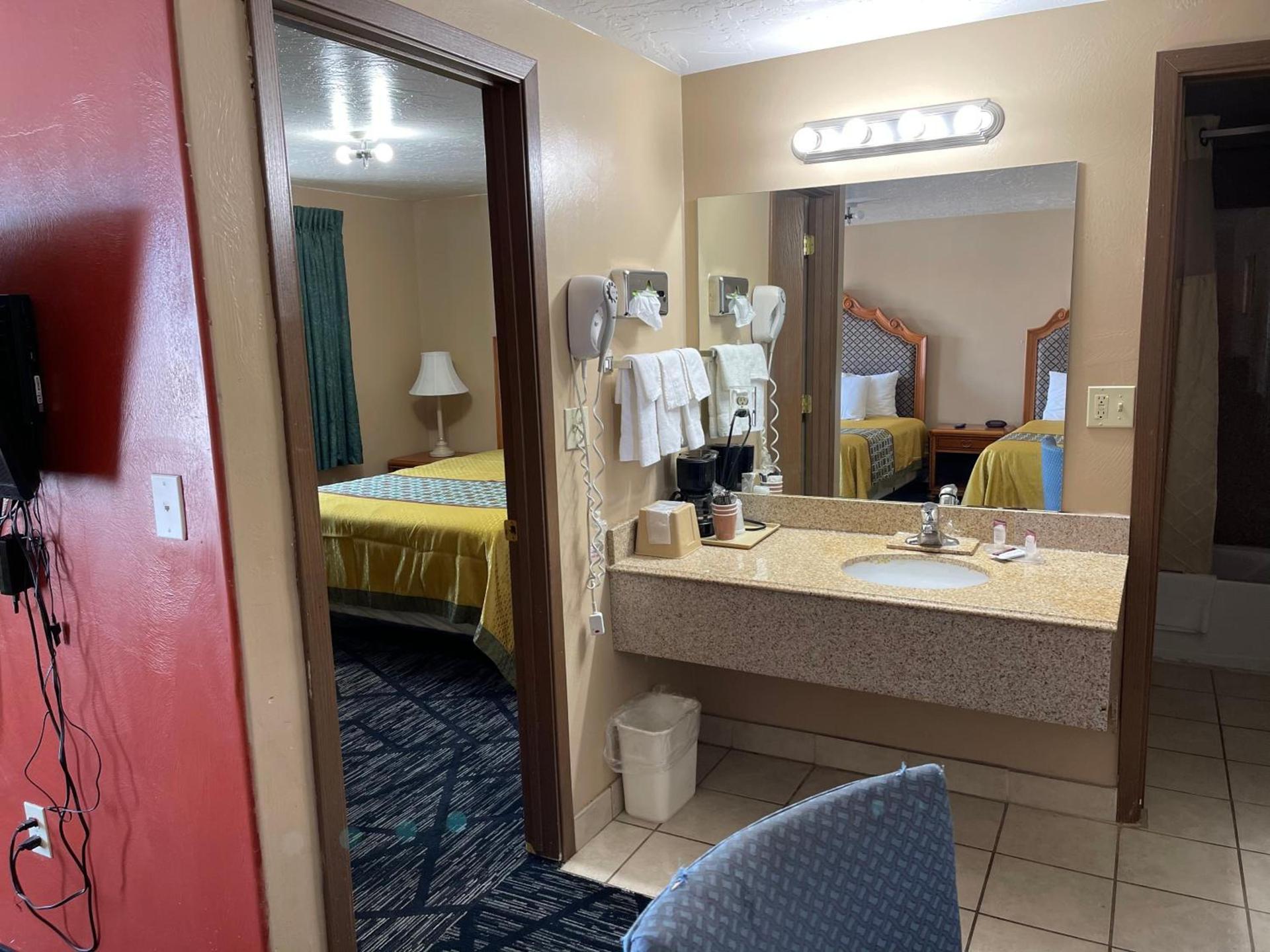 Riverton Inn & Suites Riverton photo 2