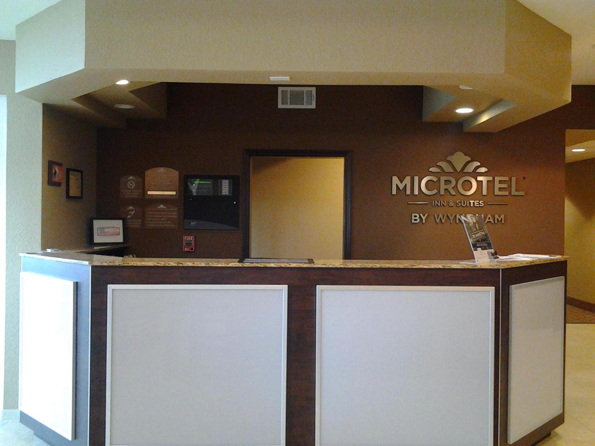 Microtel Inn & Suites Cotulla photo 15