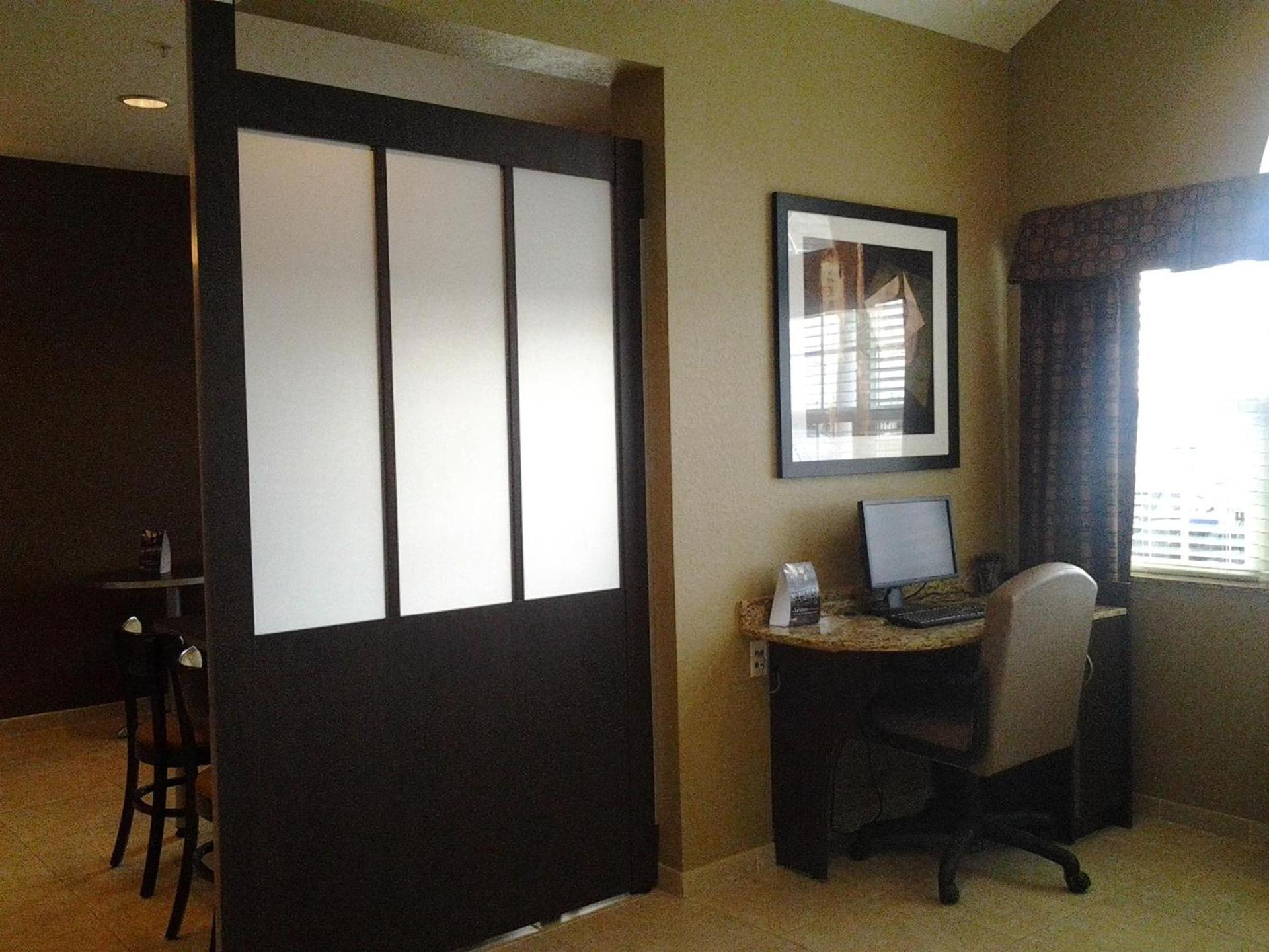 Microtel Inn & Suites Cotulla photo 21
