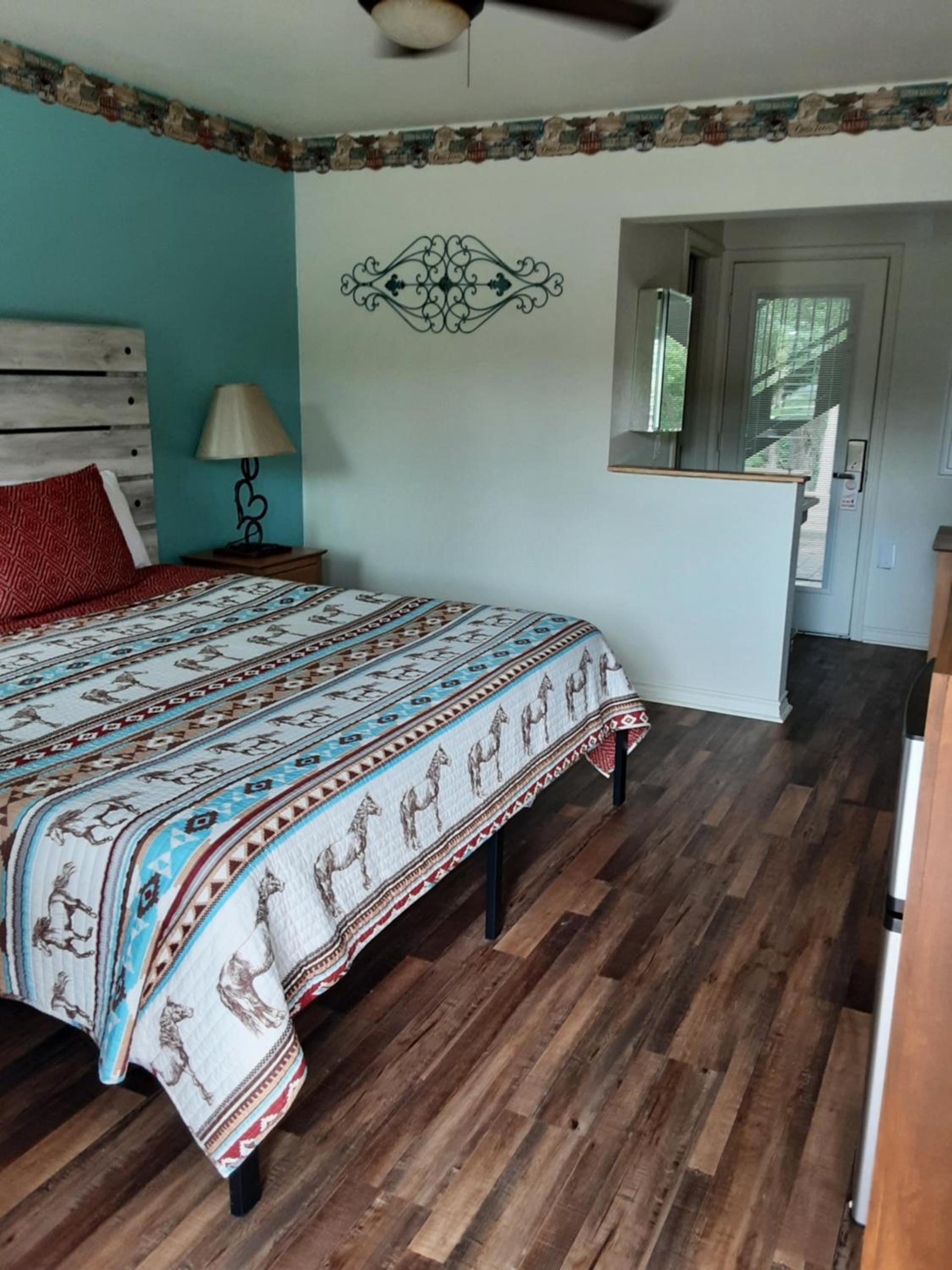 Horseshoe Riverside Lodge photo 29