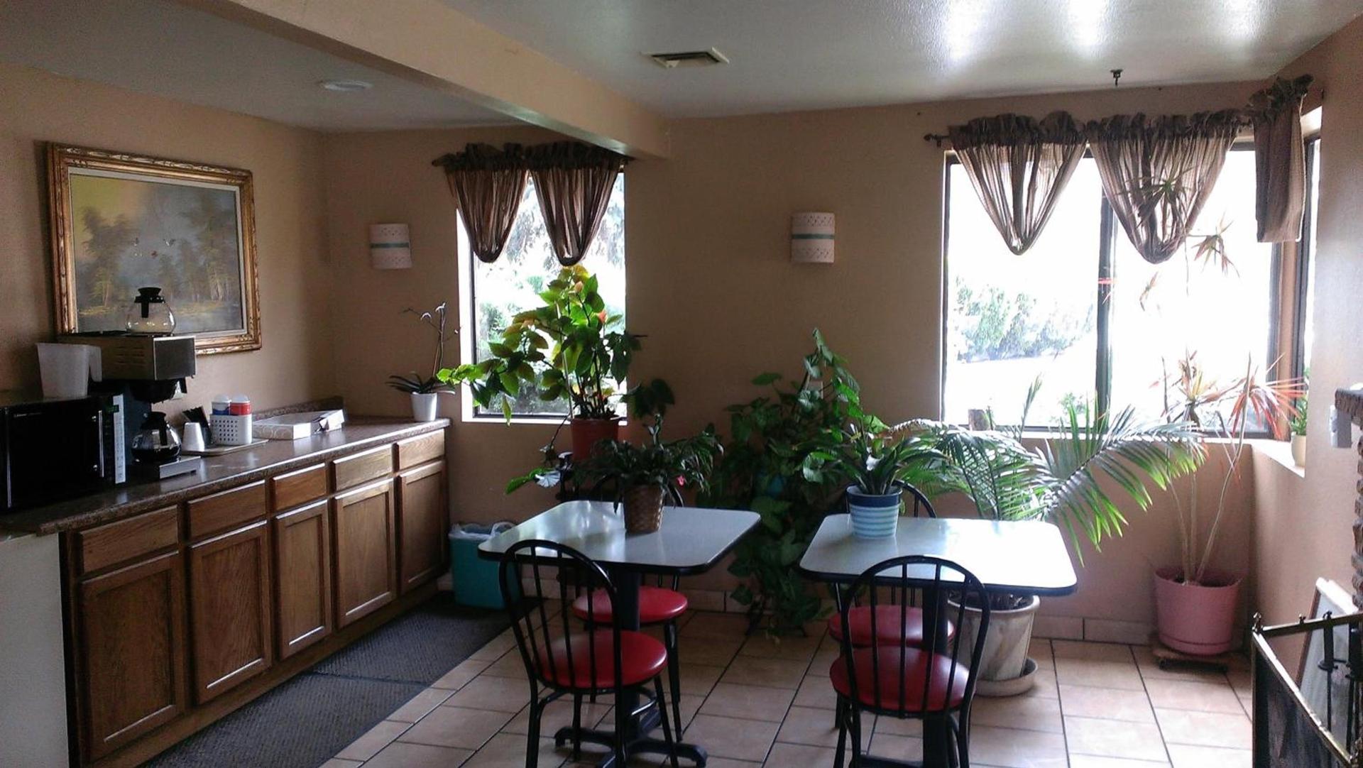 Sierra Inn photo 14