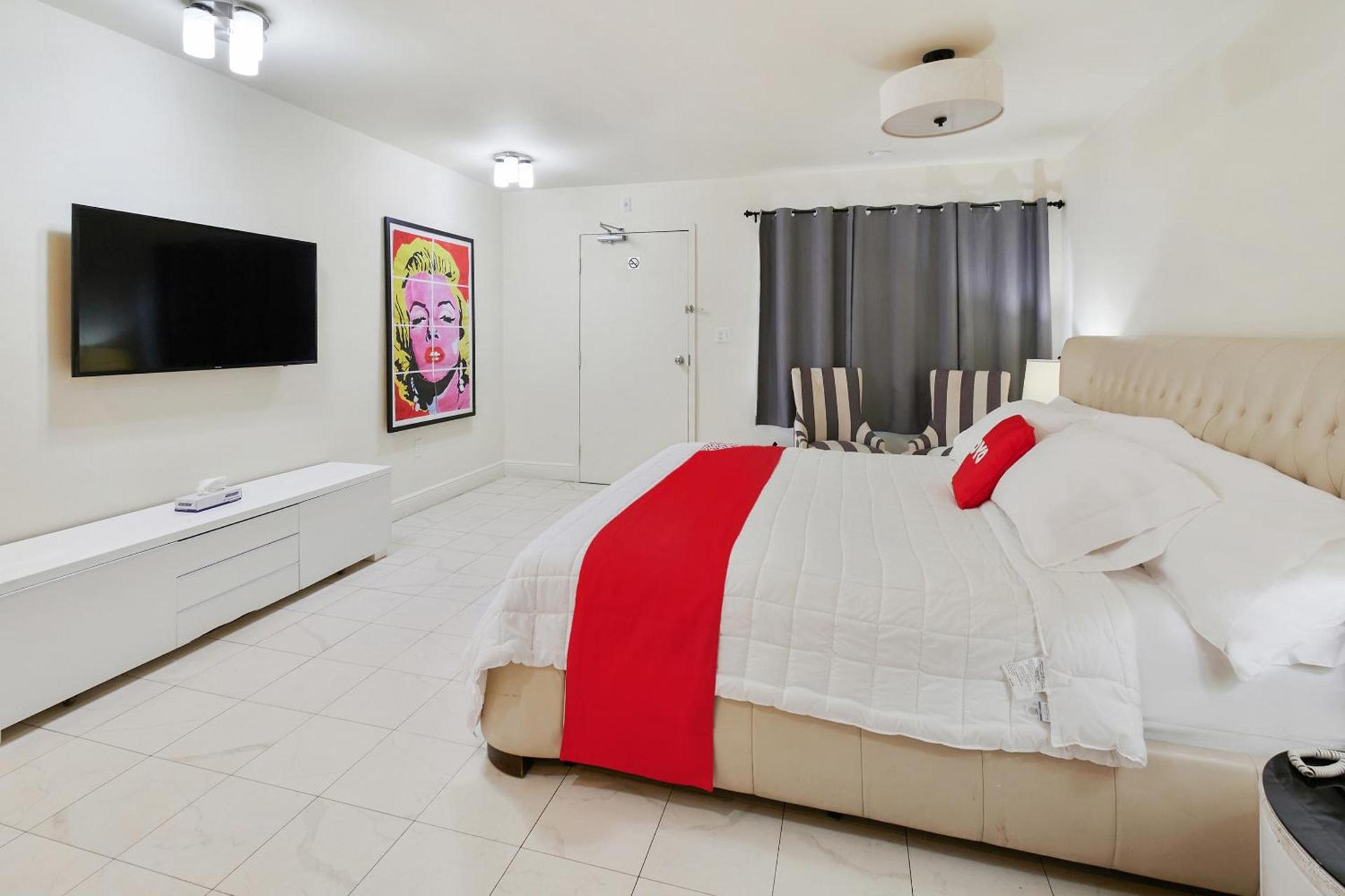 OYO Hotel Coral Gables - Miami Airport photo 7