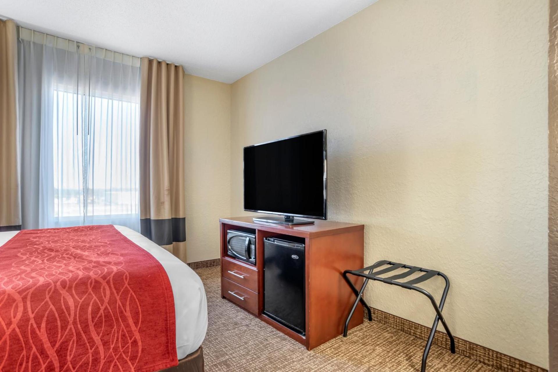 Comfort Inn & Suites Marianna I-10 photo 40