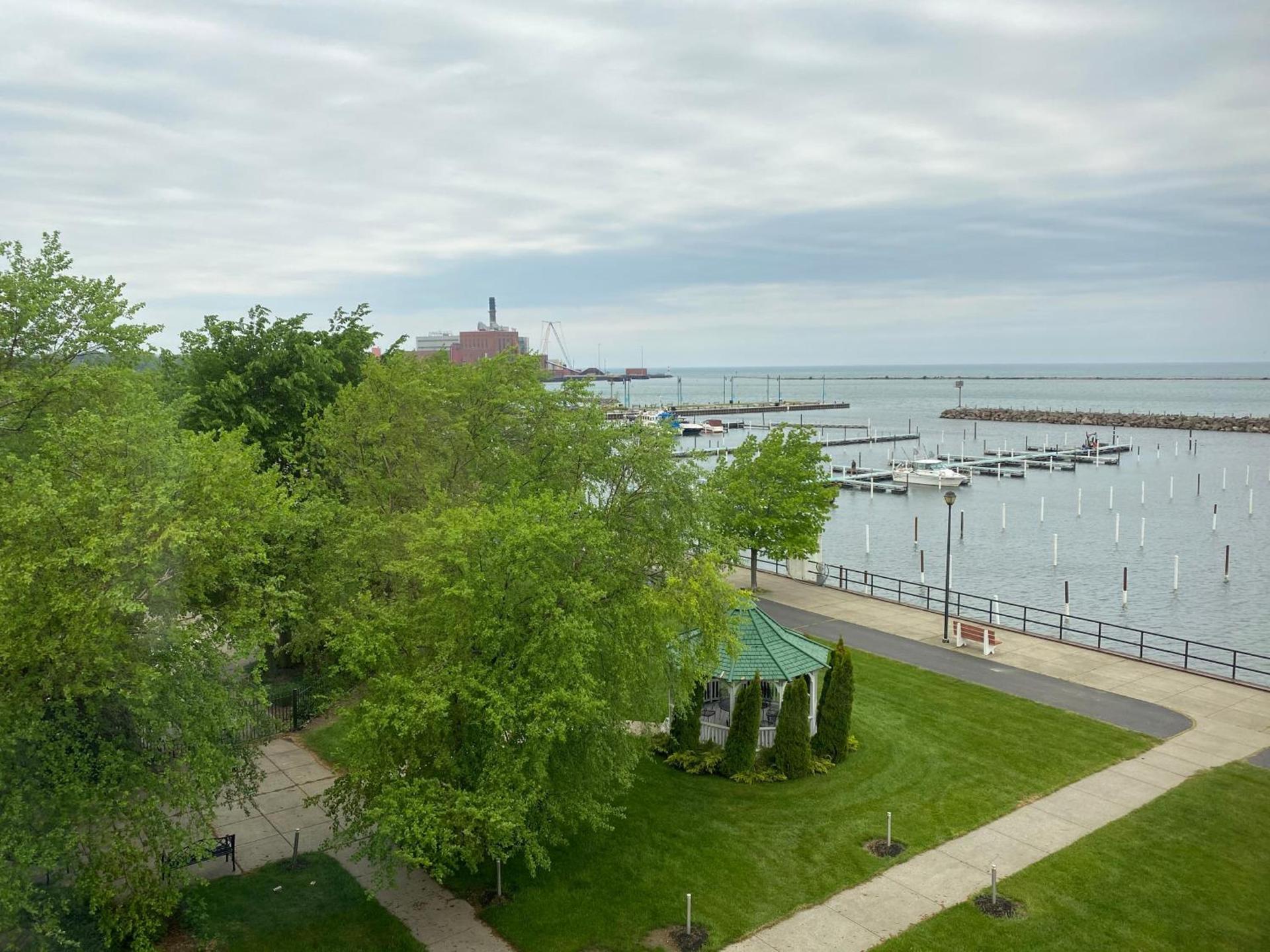 Clarion Hotel Conference Center on Lake Erie photo 15