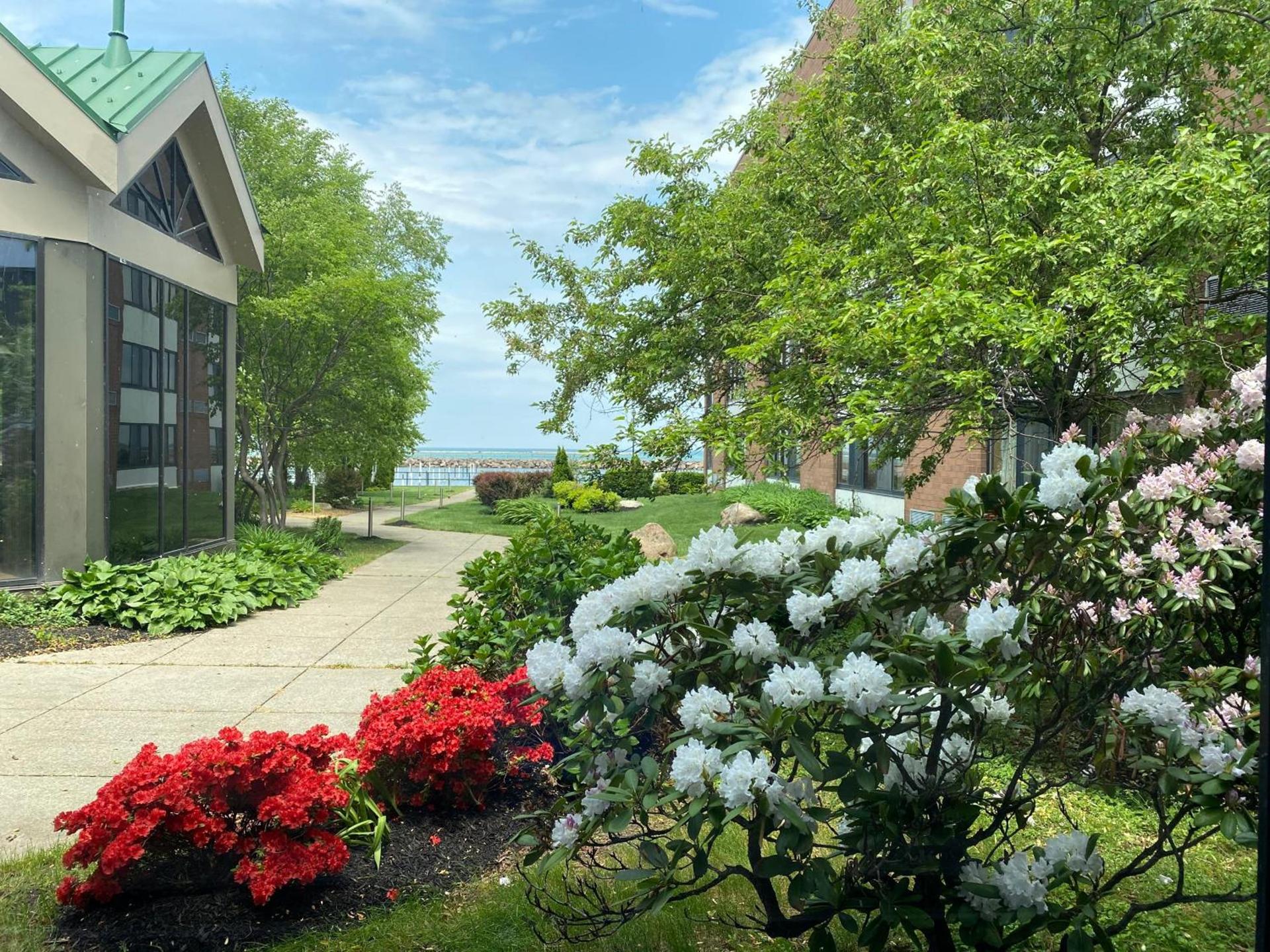 Clarion Hotel Conference Center on Lake Erie photo 20