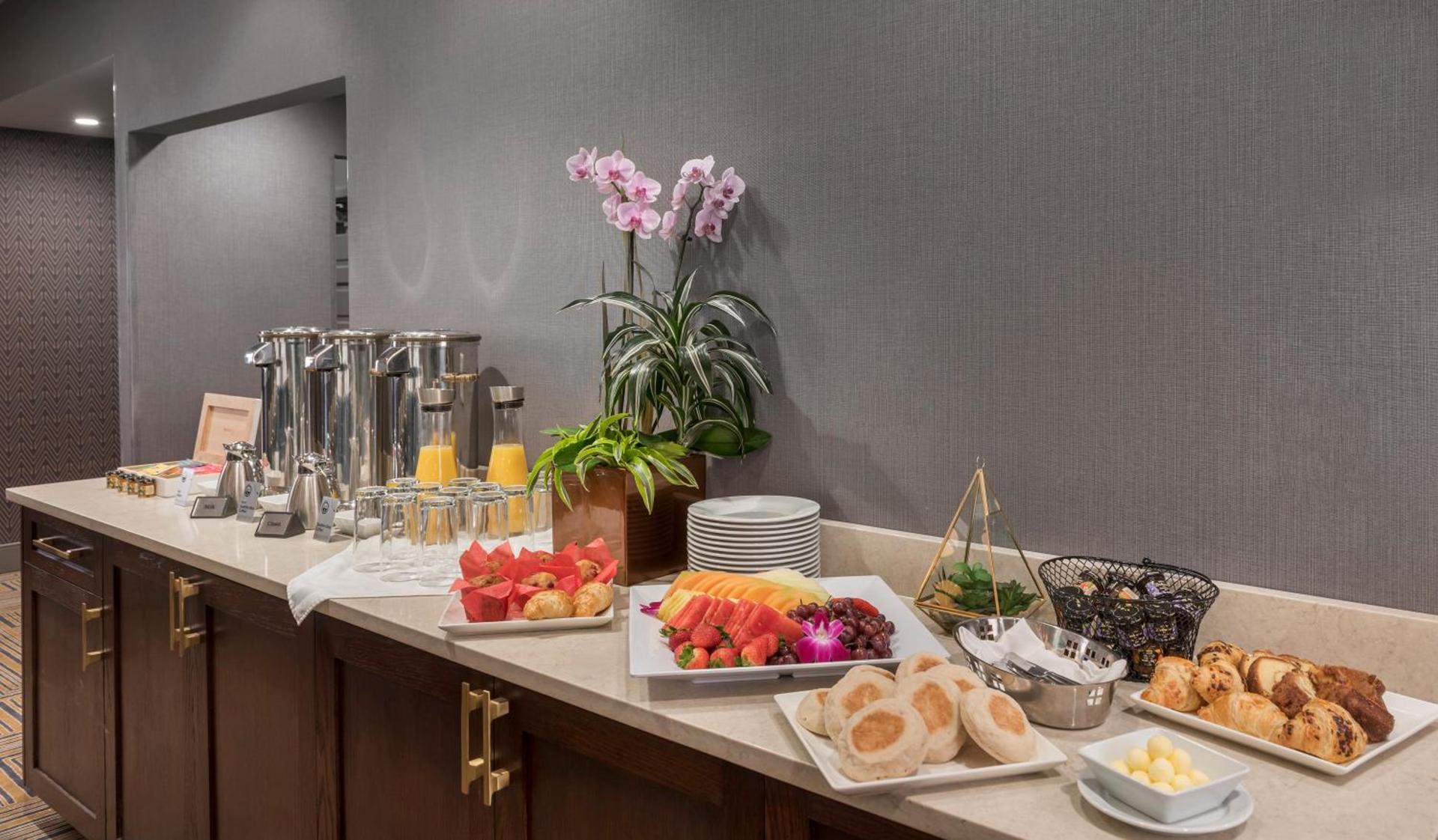 Crowne Plaza Providence-Warwick (Airport) by IHG photo 33