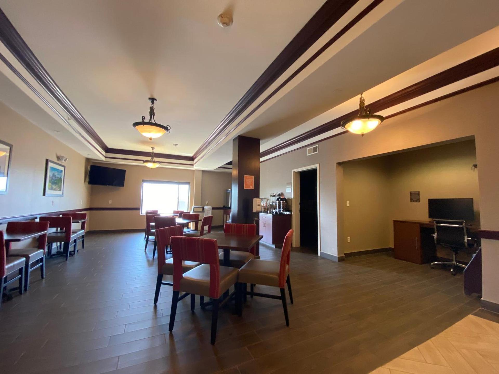 Comfort Inn East Windsor - Springfield photo 38