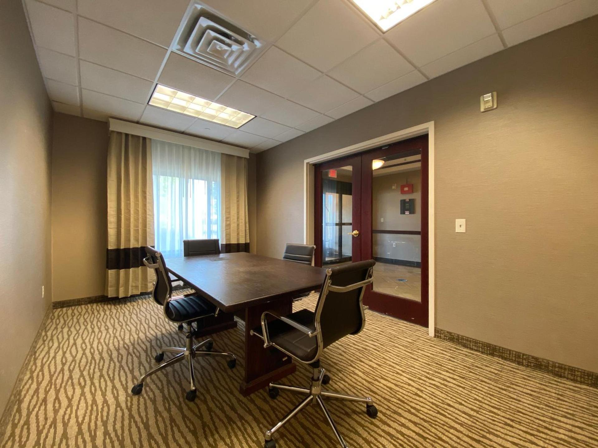 Comfort Inn East Windsor - Springfield photo 52