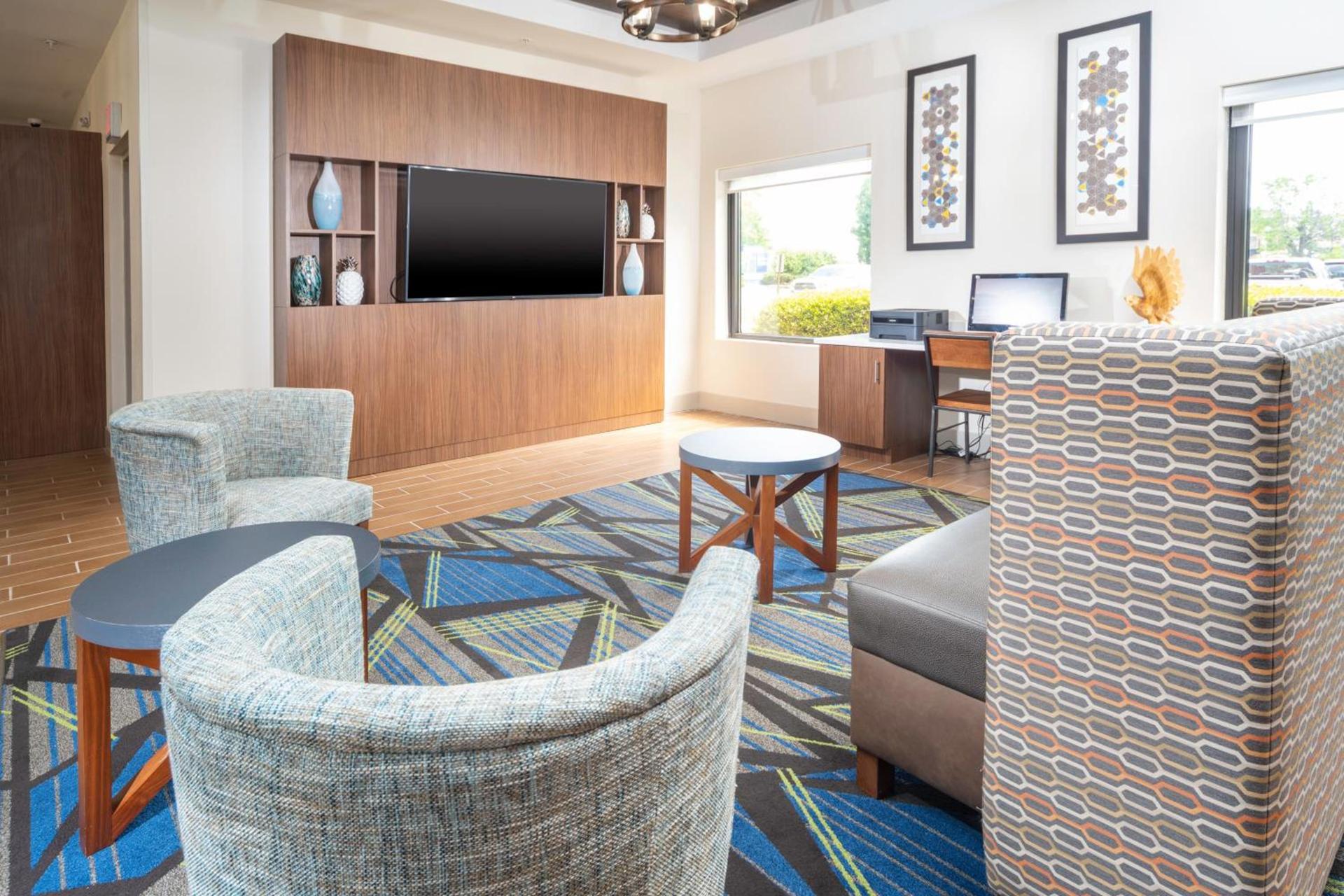 Holiday Inn Express Clayton Southeast Raleigh by IHG photo 12