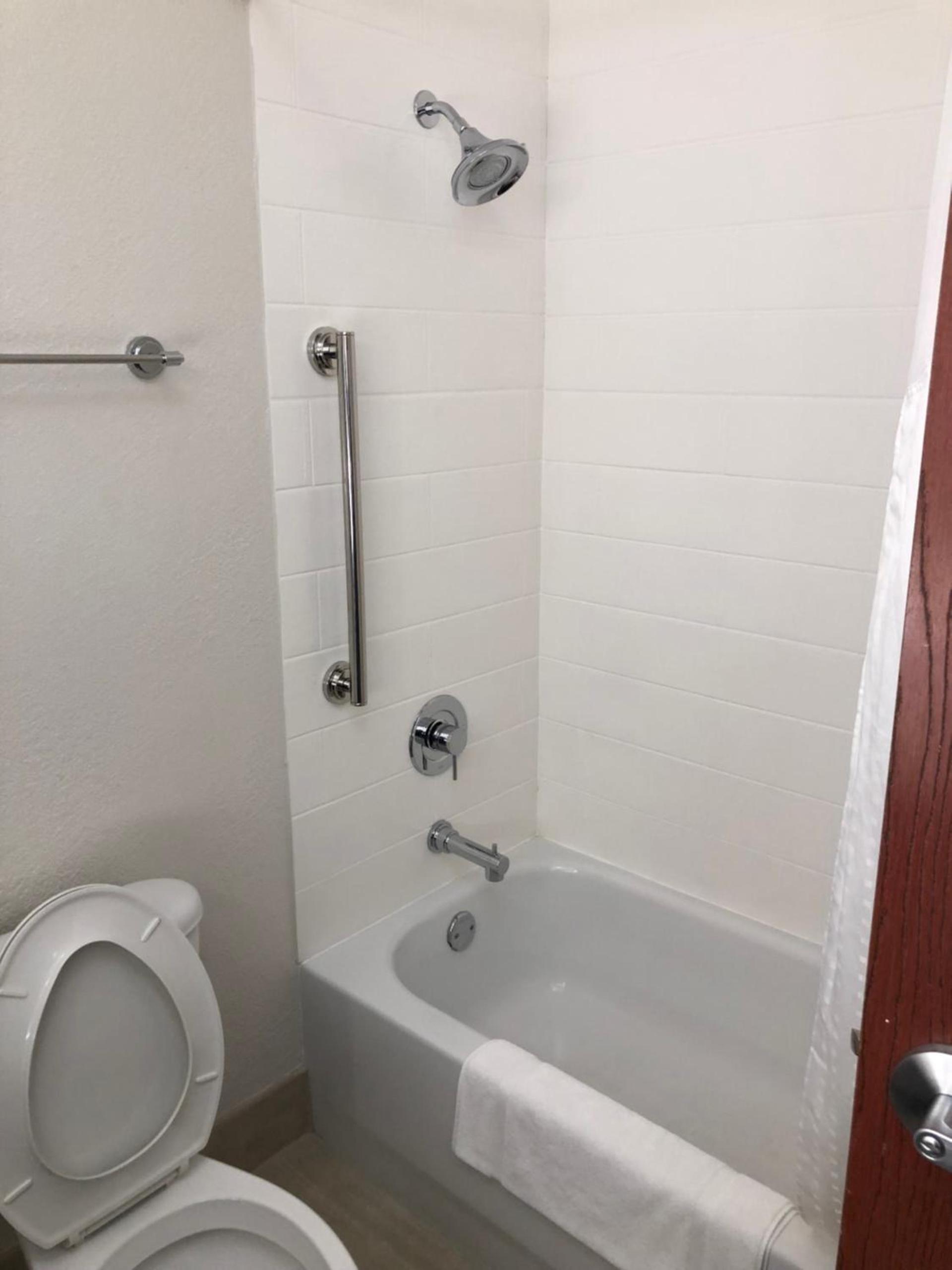 Holiday Inn Express Hotel & Suites Franklin by IHG photo 16
