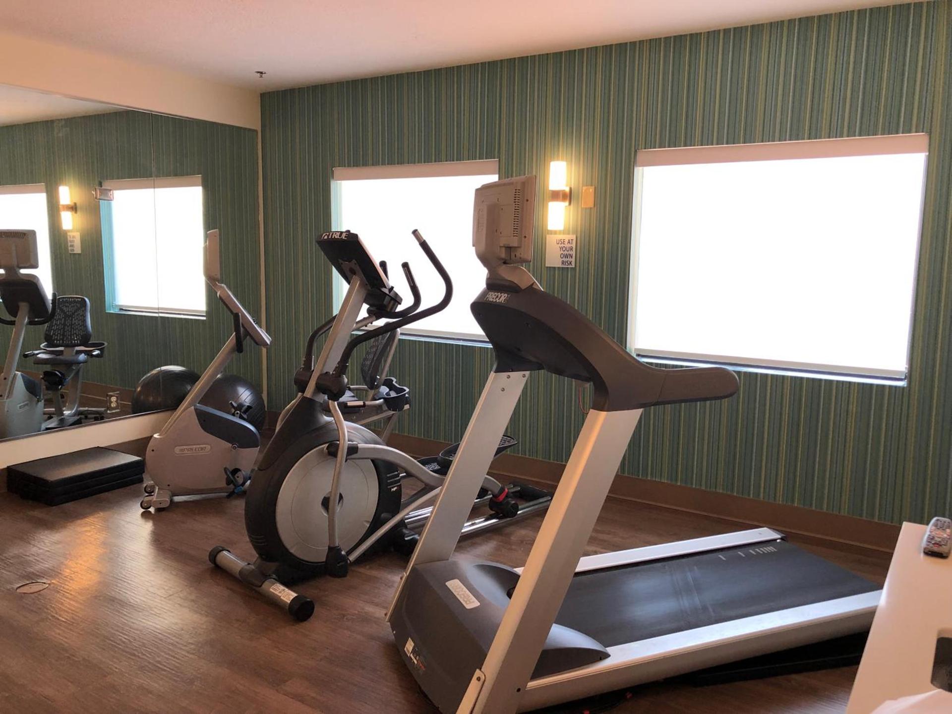 Holiday Inn Express Hotel & Suites Franklin by IHG photo 6