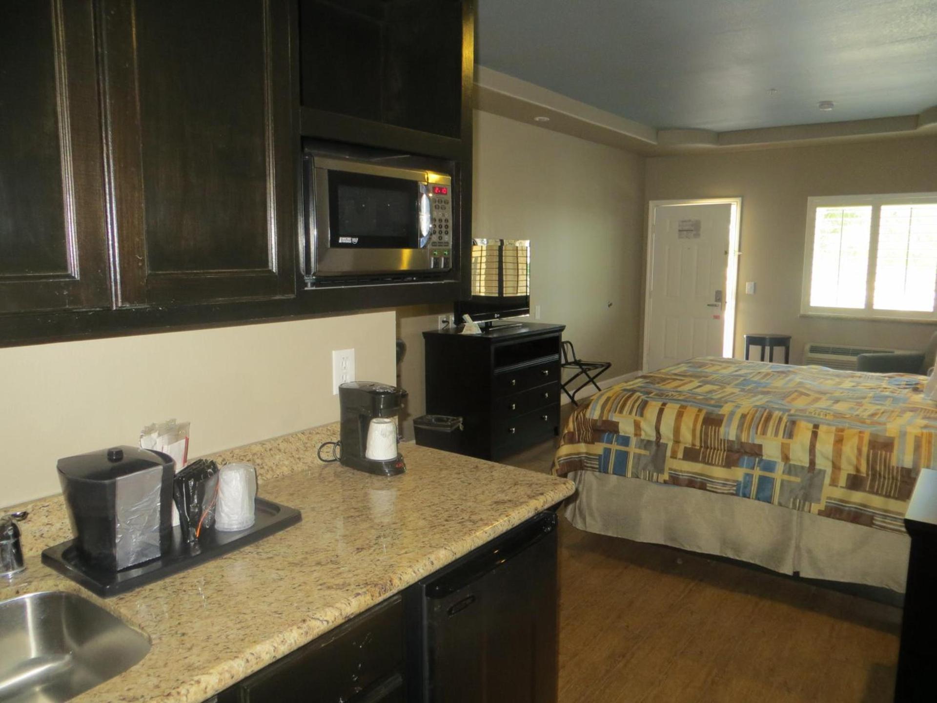 Black Gold Inn photo 20
