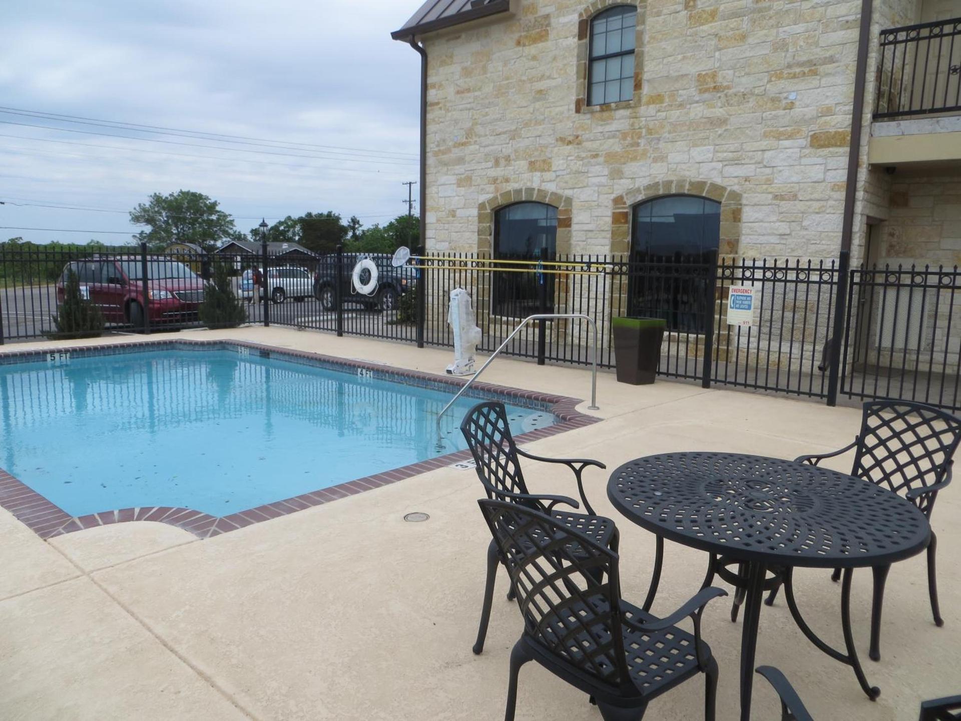 Black Gold Inn photo 11