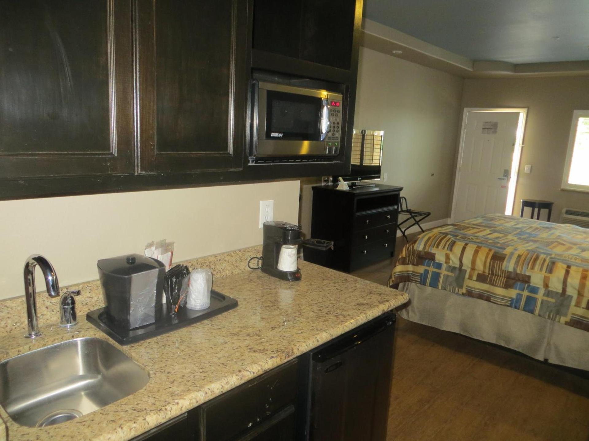 Black Gold Inn photo 31