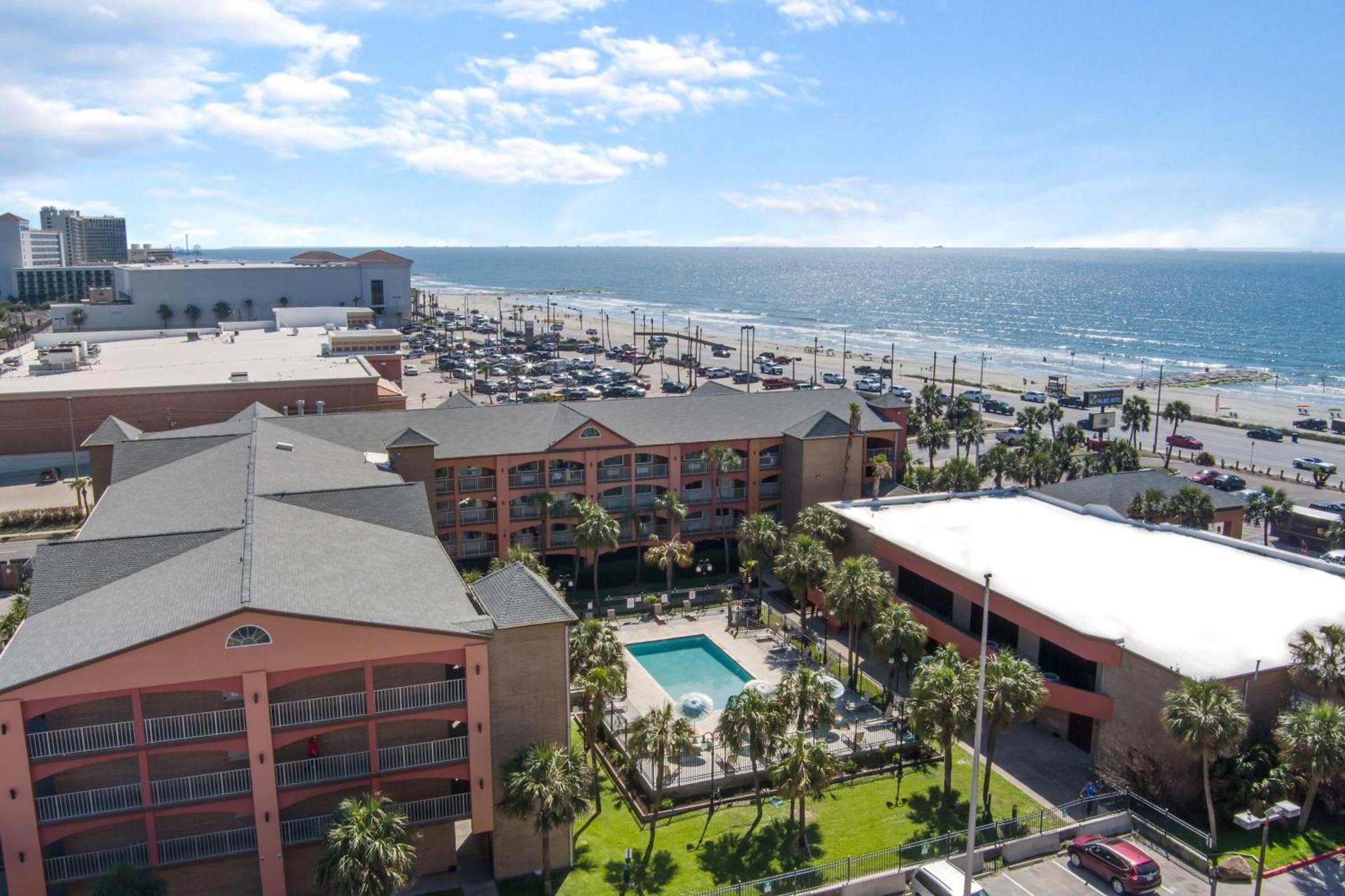 Beachfront Palms Resort Galveston, an Ascend Collection Hotel photo 45