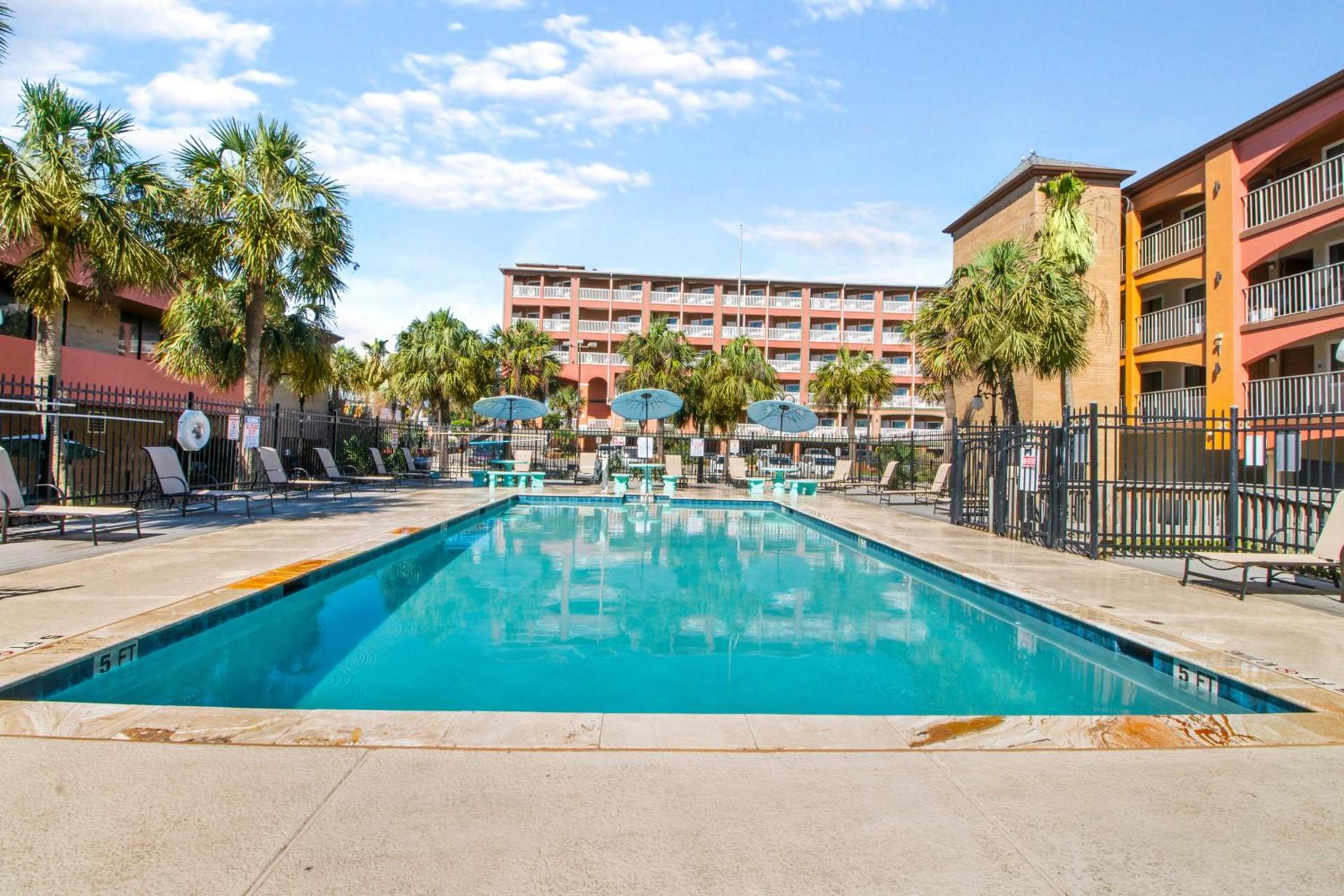 Beachfront Palms Resort Galveston, an Ascend Collection Hotel photo 48