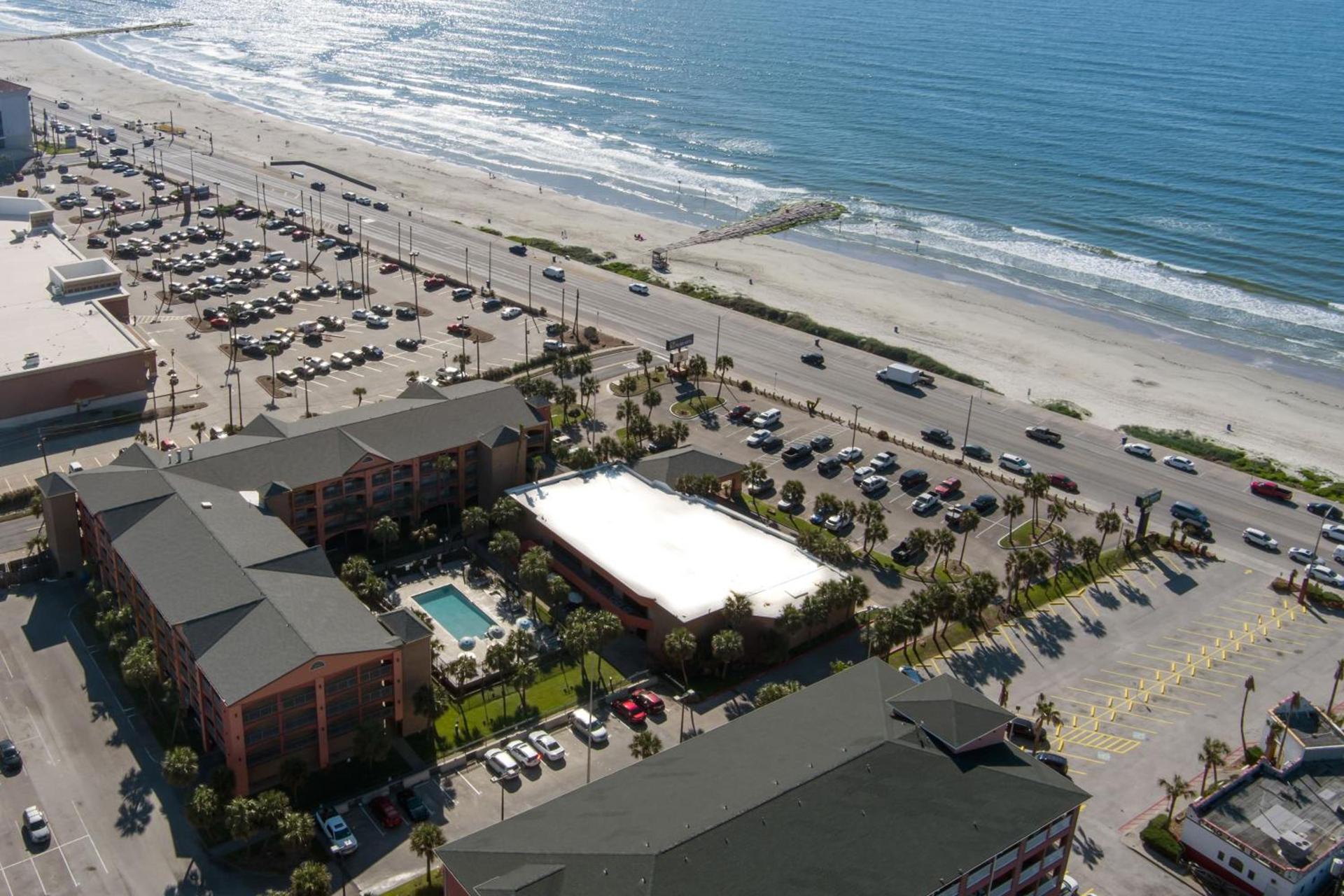 Beachfront Palms Resort Galveston, an Ascend Collection Hotel — hotel in Galveston