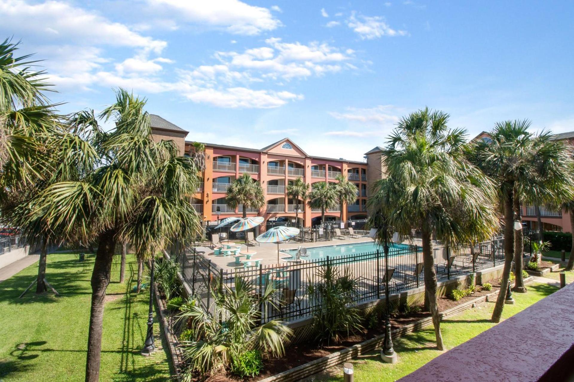 Beachfront Palms Resort Galveston, an Ascend Collection Hotel photo 49
