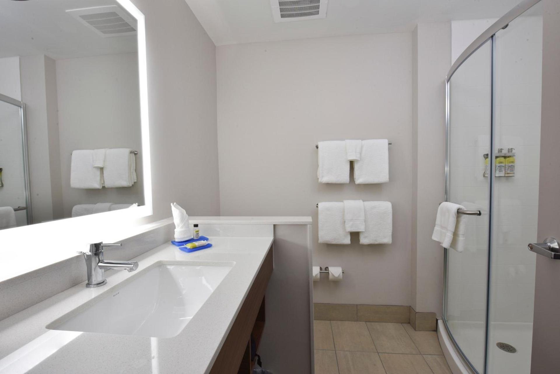 Holiday Inn Express & Suites - Orlando - Southeast by IHG photo 16