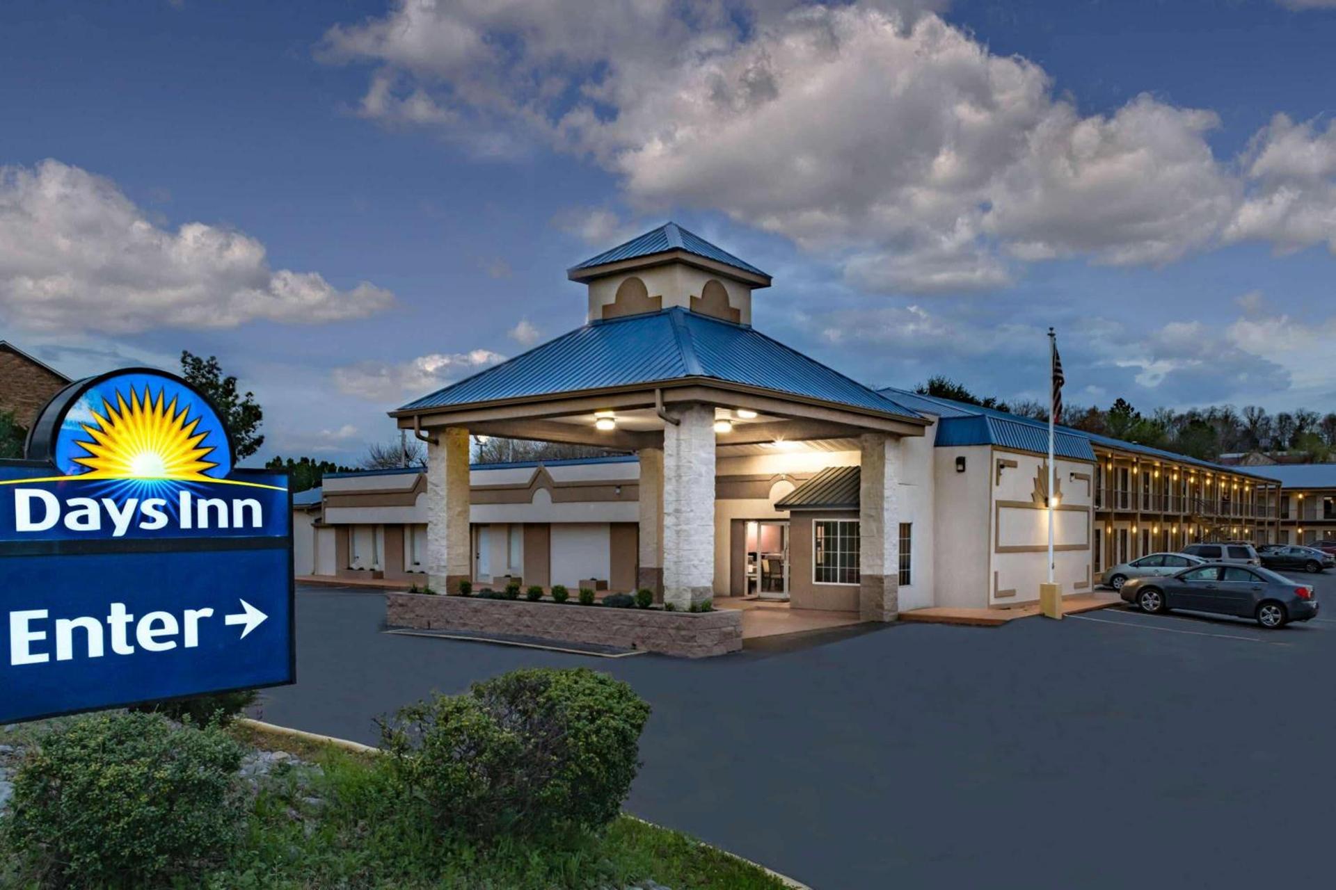 Days Inn by Wyndham Cookeville photo 2