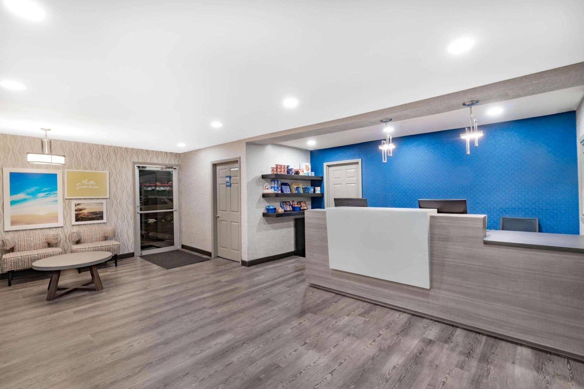 Days Inn by Wyndham Cookeville photo 3