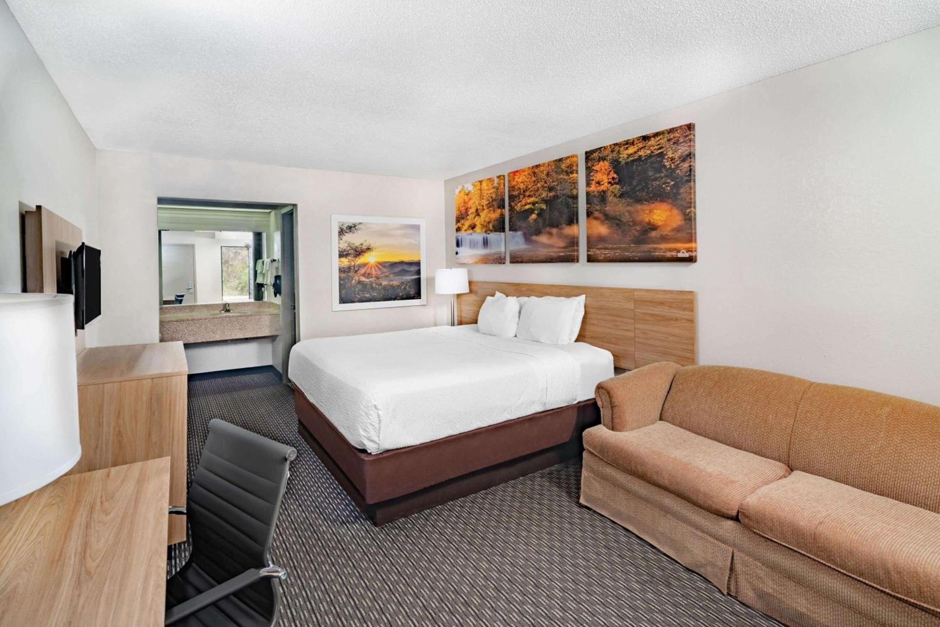 Days Inn by Wyndham Cookeville photo 11