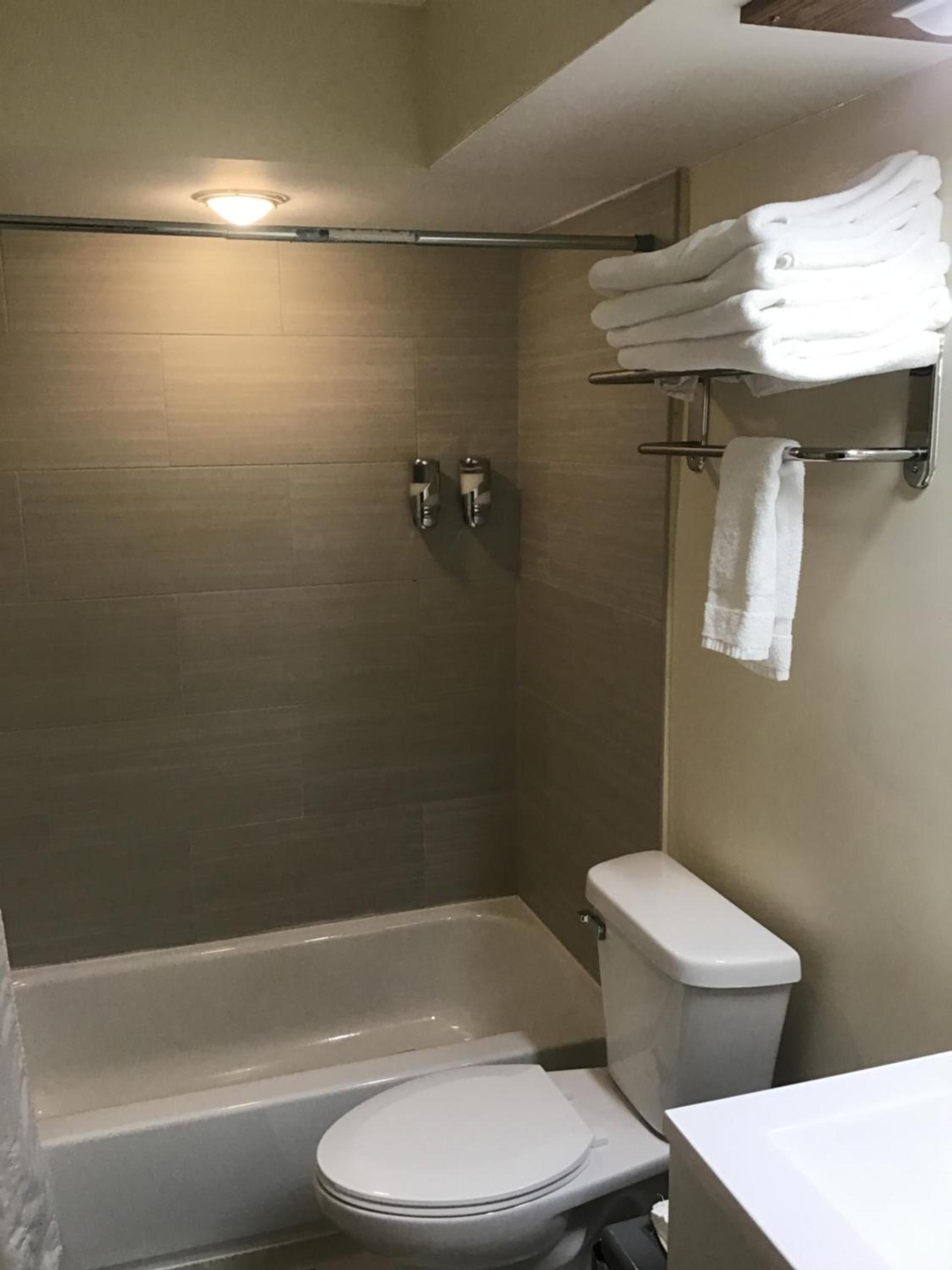 Bellevue Hotel and Suites photo 21