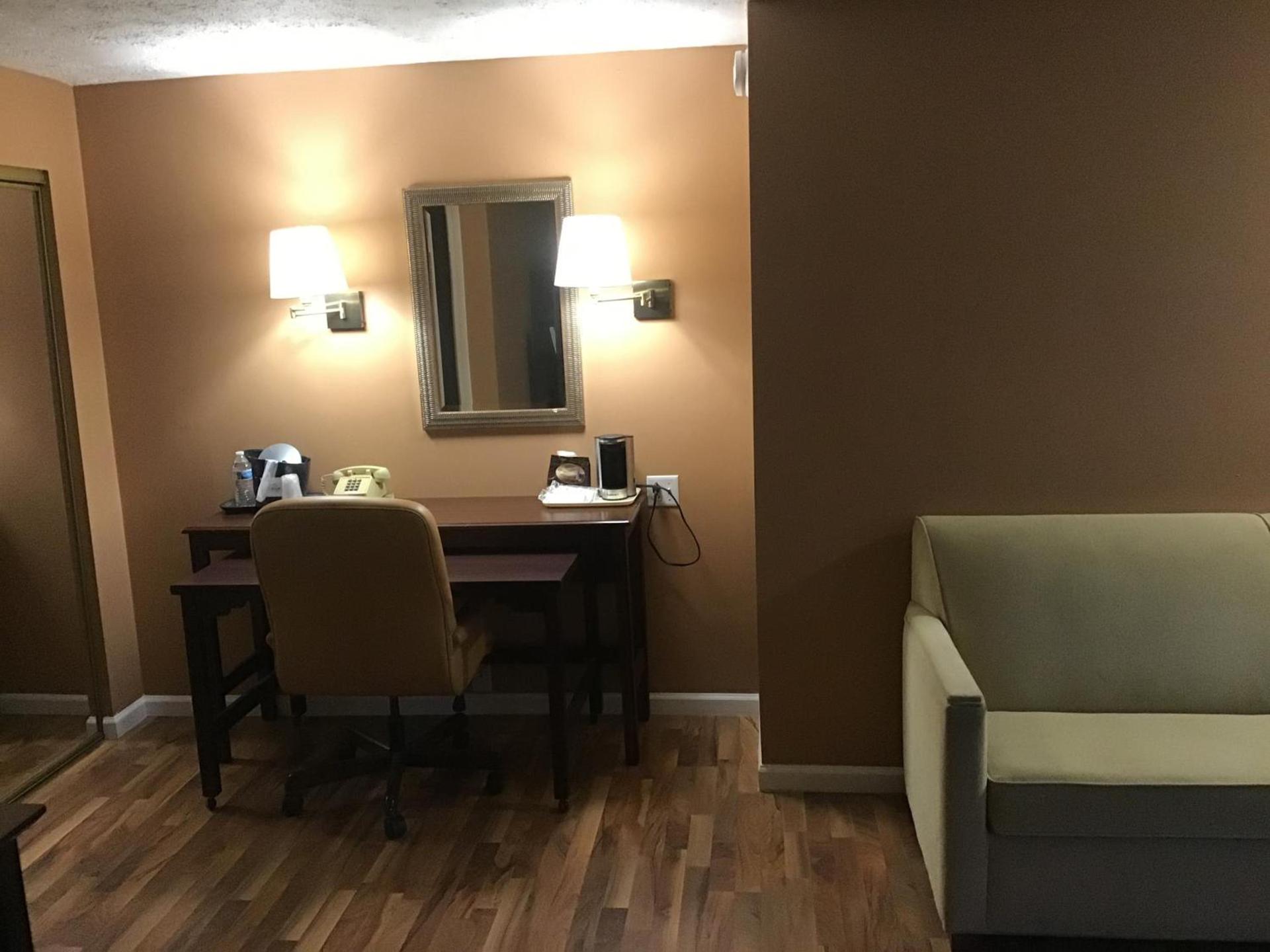 Bellevue Hotel and Suites photo 12
